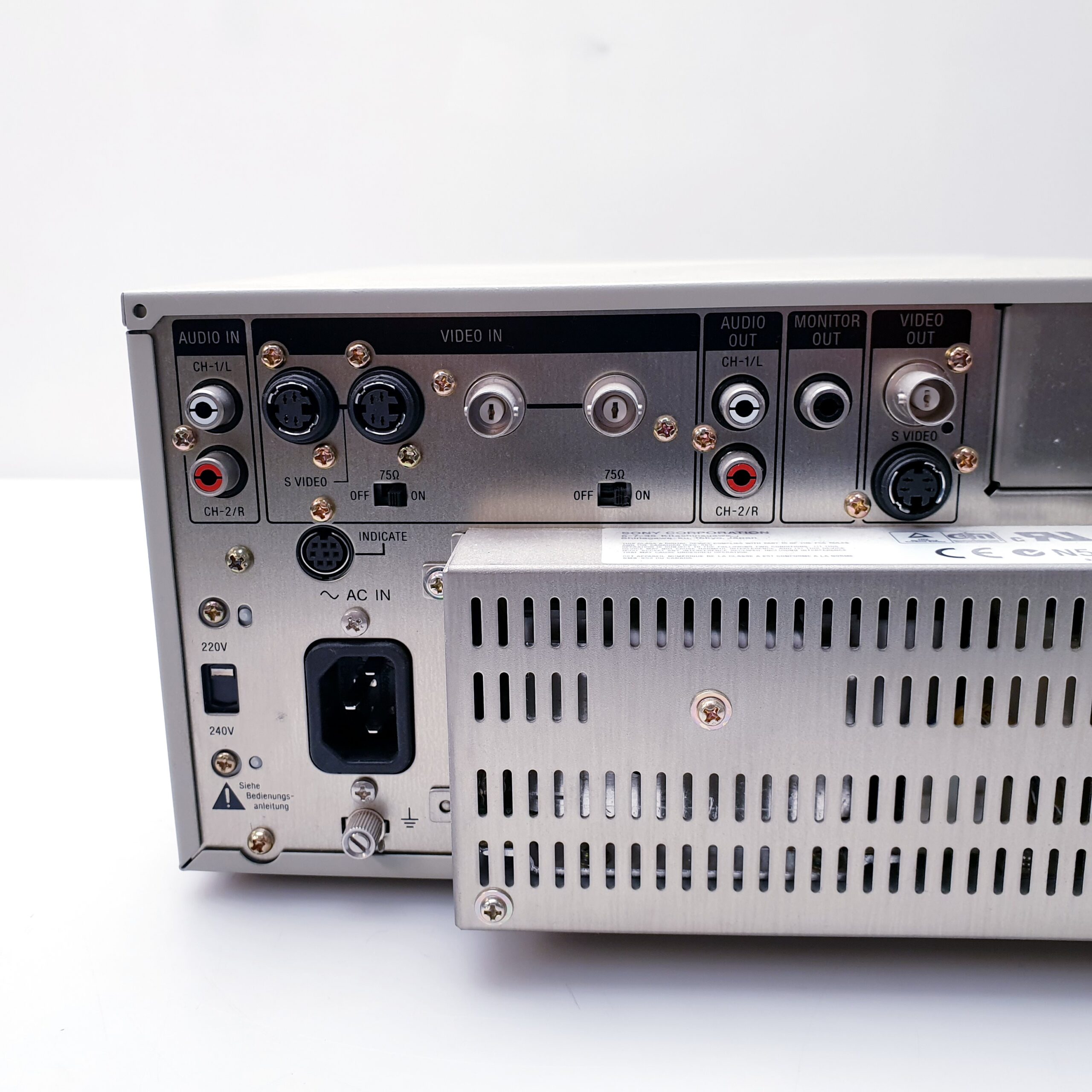 SONY Videokassetten Recorder SVO 9500MDP // SVO-9500MDP – Bild 7