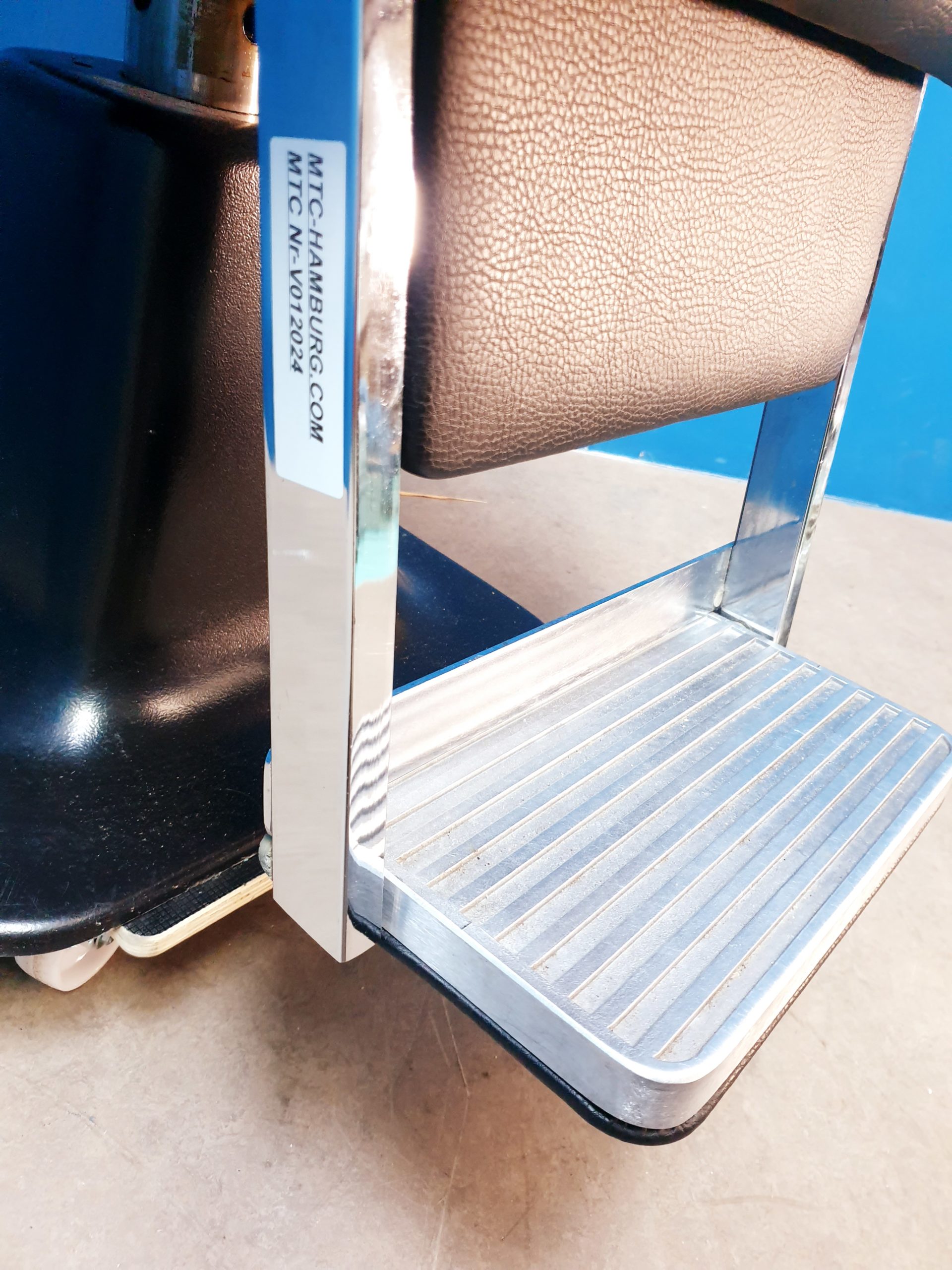 Schwind Patientenstuhl - Behandlungsstuhl - Elektrisch – Bild 2