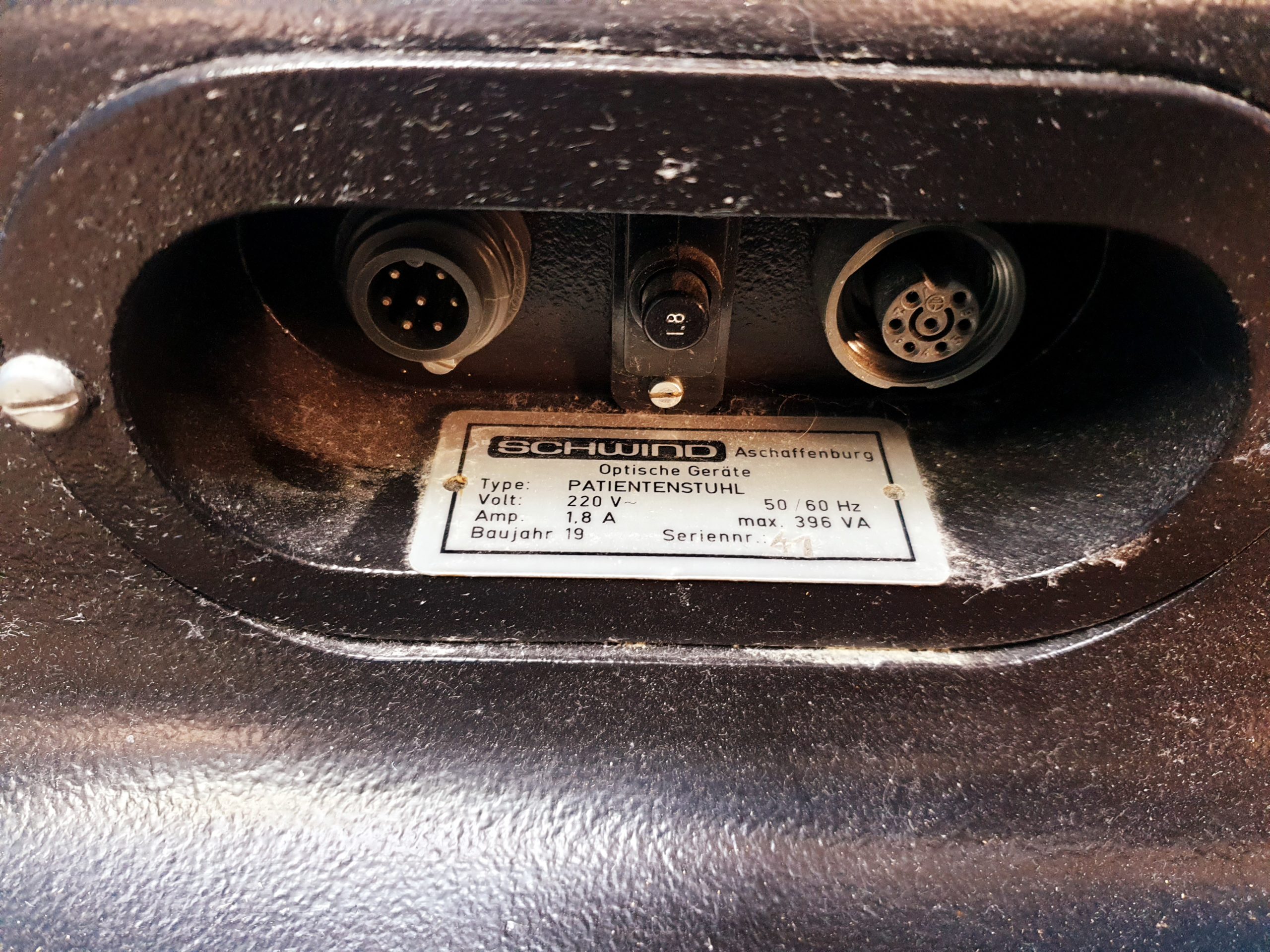 Schwind Patientenstuhl - Behandlungsstuhl - Elektrisch – Bild 7