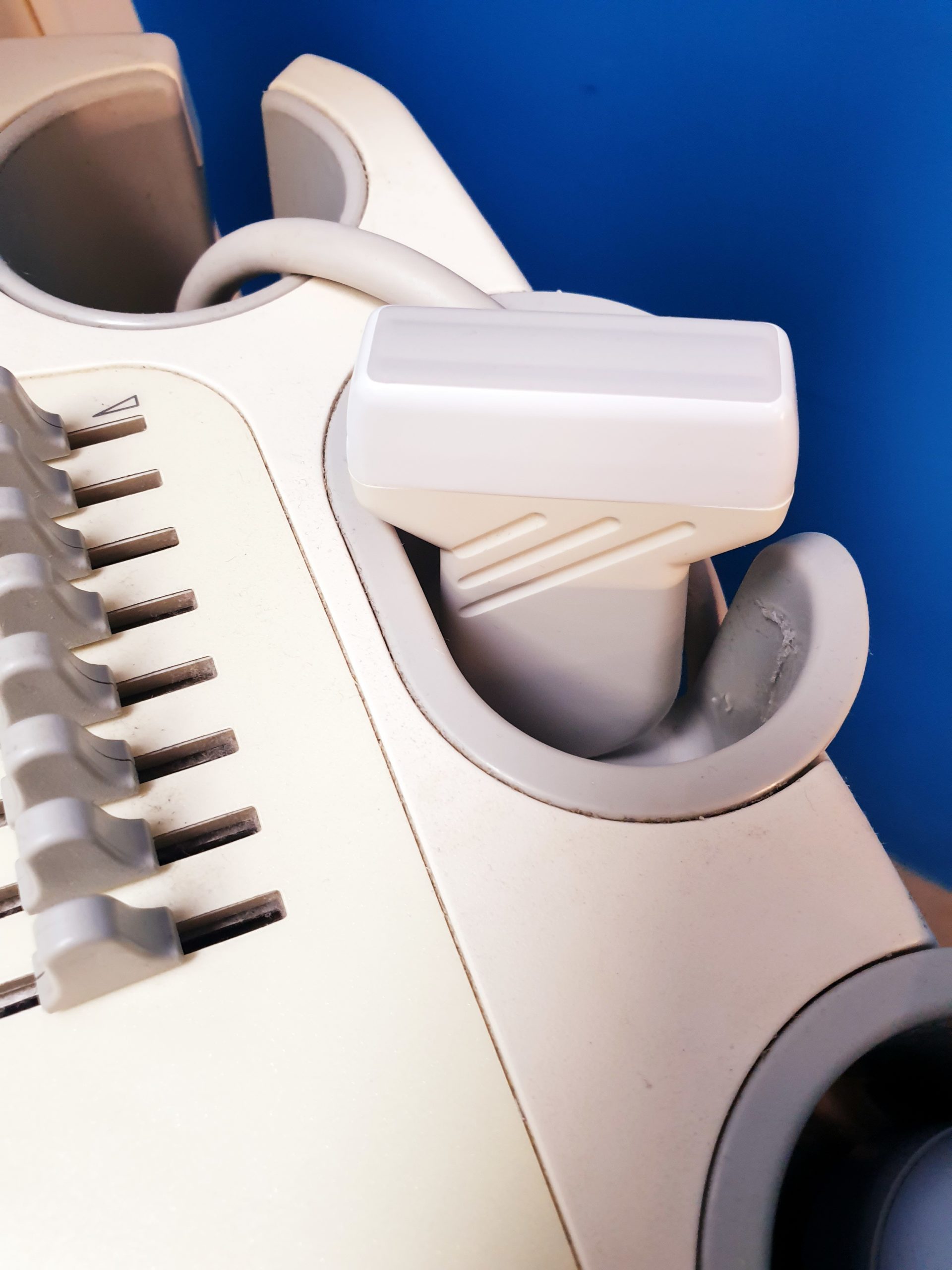 Sonoace Samsung L5-12EC + 3D4-8ET + EV4-910ED 3D 4D Ultraschallgerät – Bild 8