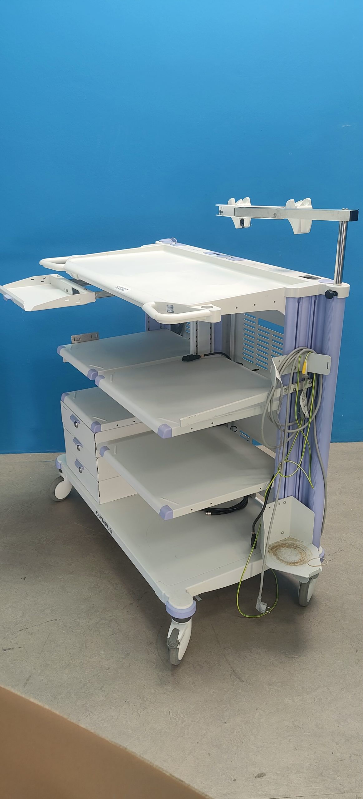 Olympus Endoskopie Gerätewagen - mit Tastaturfach - Rollbar – Bild 11