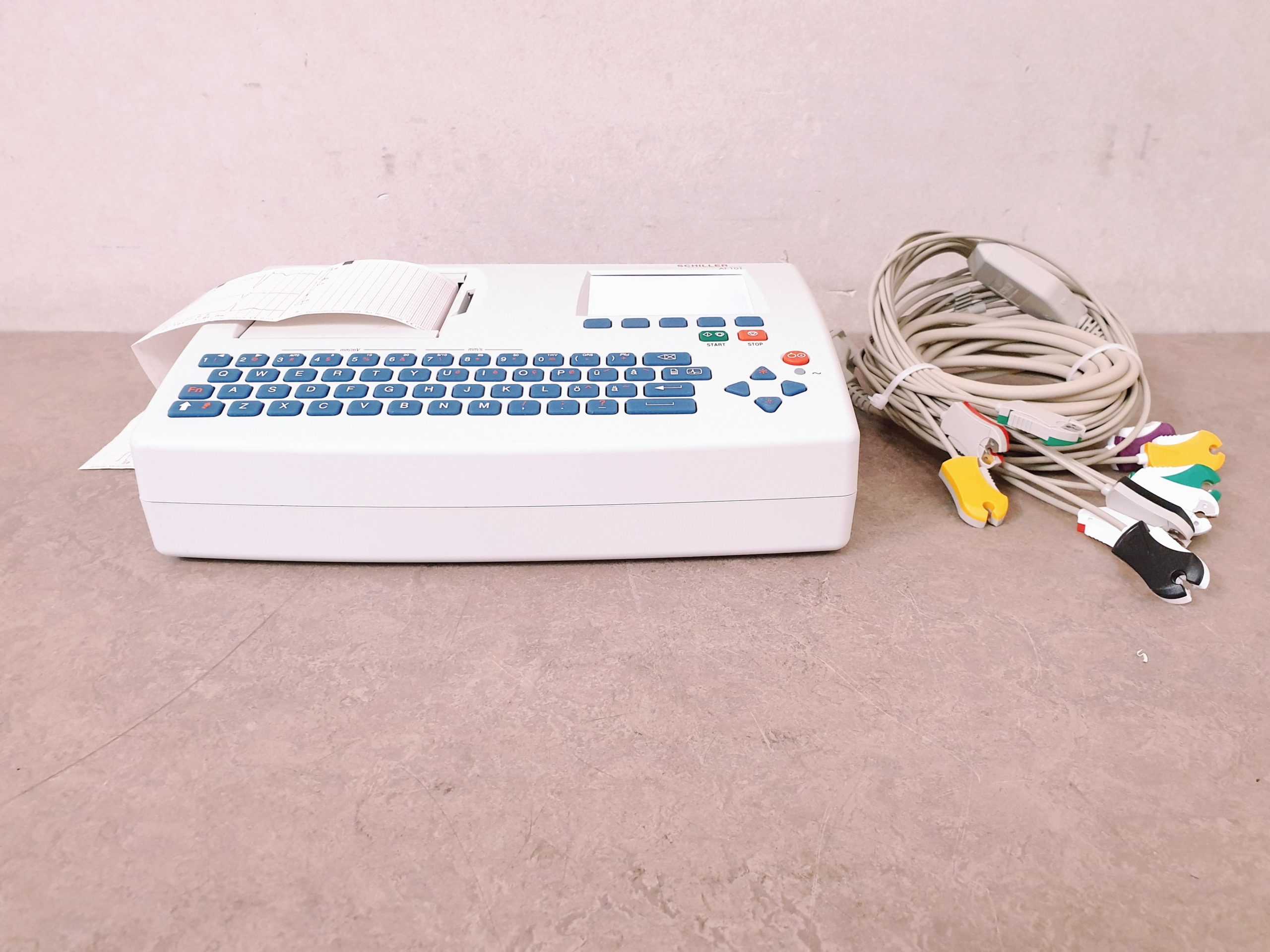 Schiller AT-101 // AT 101 EKG 12 Kanal Gerät mit LCD Display , Patientenkabel – Bild 9