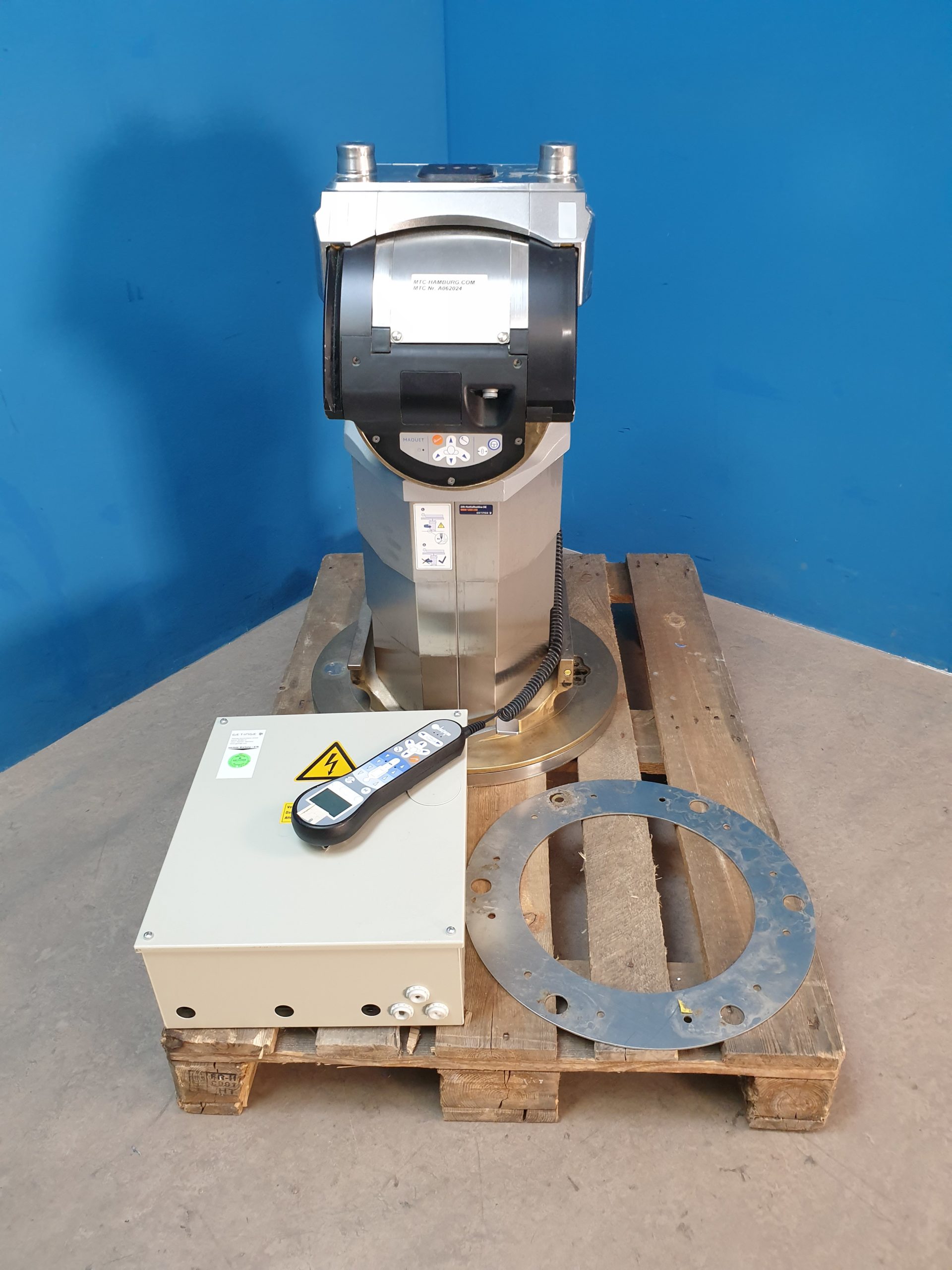 Maquet 1180.01B1 Op Tisch Säule - mit Steuerungskasten und Fernbedienung – Bild 4