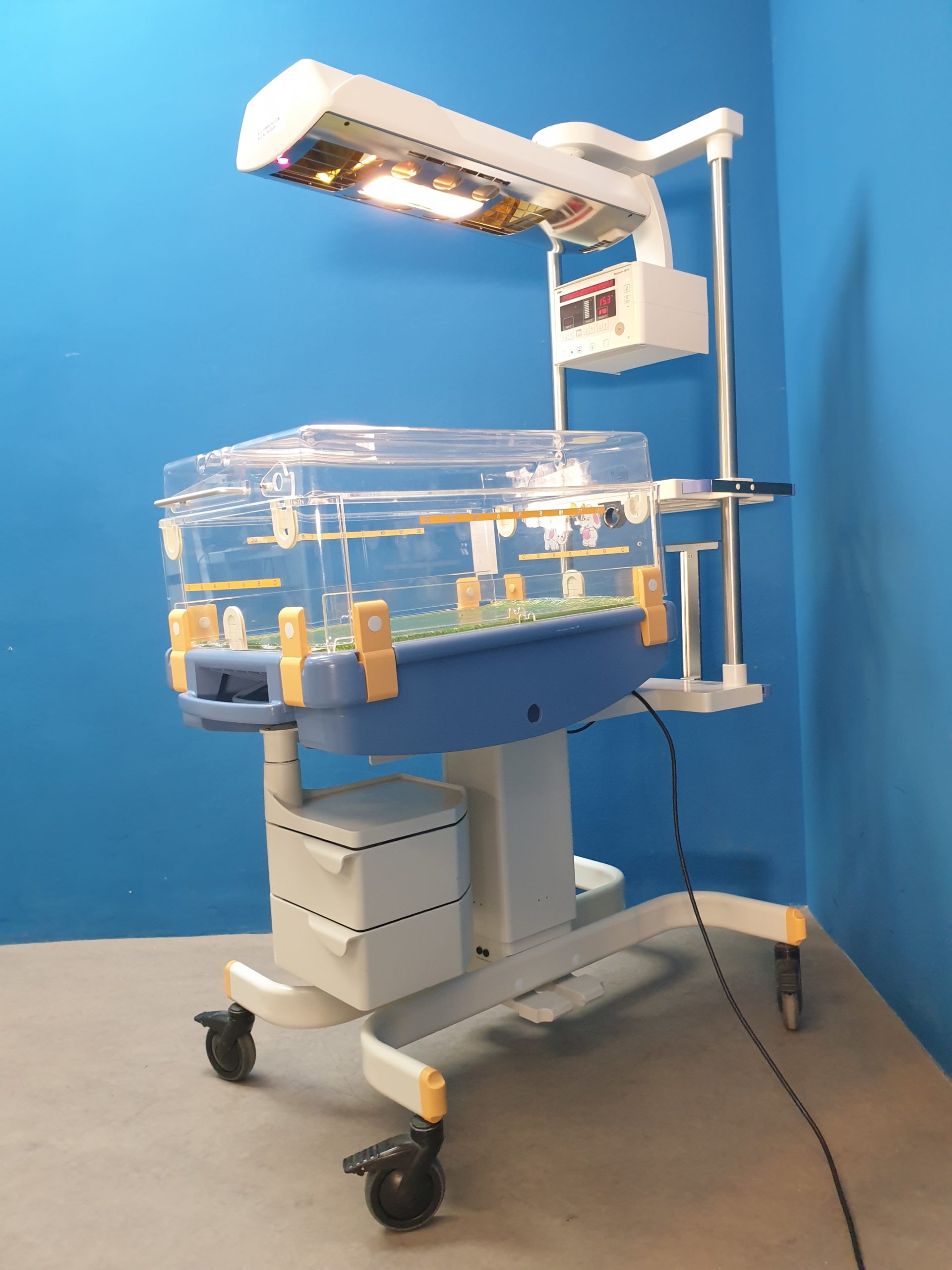 Drager Dräger Baybtherm Wärmebettchen + Babytherm 8010 Strahler – Bild 3