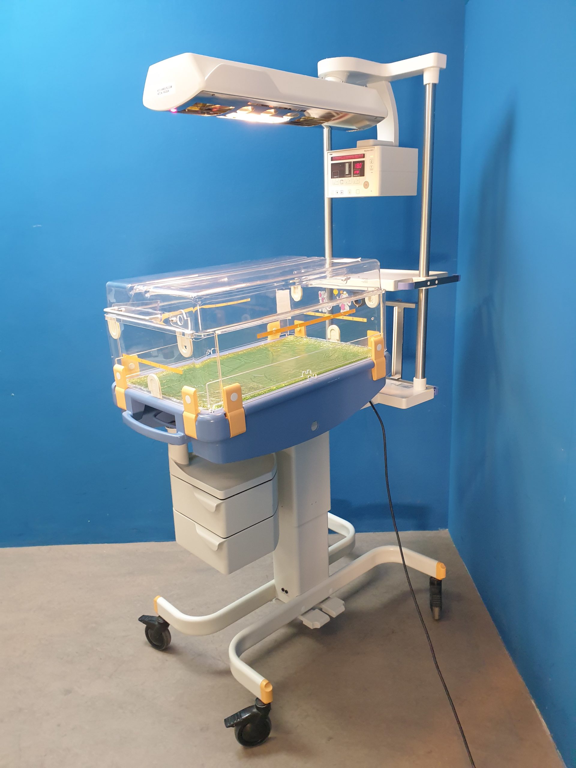 Drager Dräger Baybtherm Wärmebettchen + Babytherm 8010 Strahler