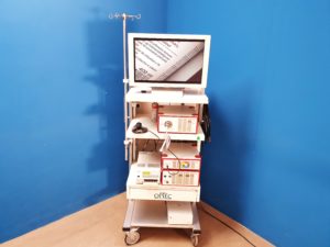 Richard Wolf 5502 1CCD  + 2232 Lightsource  + Sony Monitor - Laparaskopie Turm