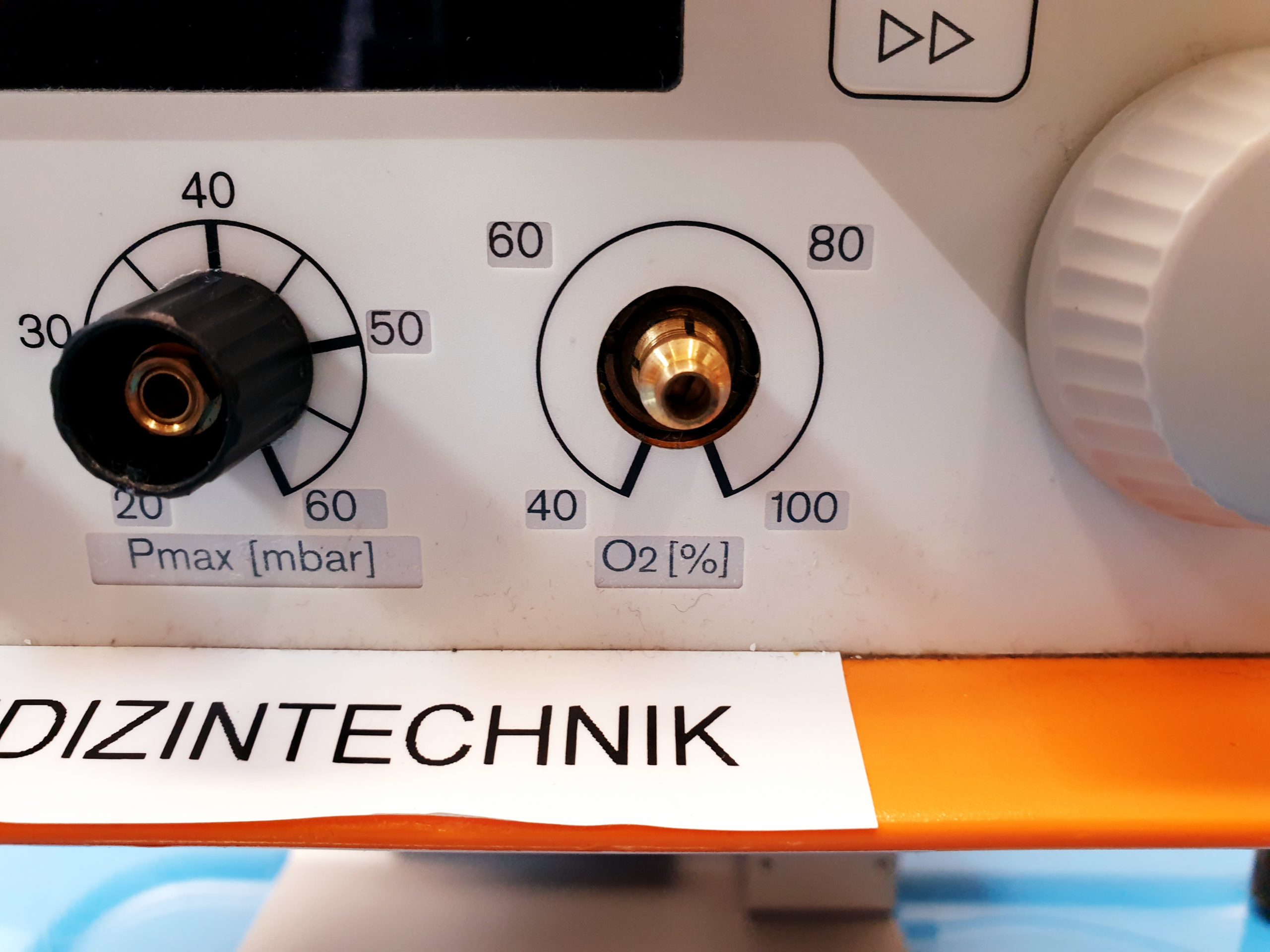 Dräger - Oxylog 3000 - Notfallbeatmungsgerät Defekt – Bild 5