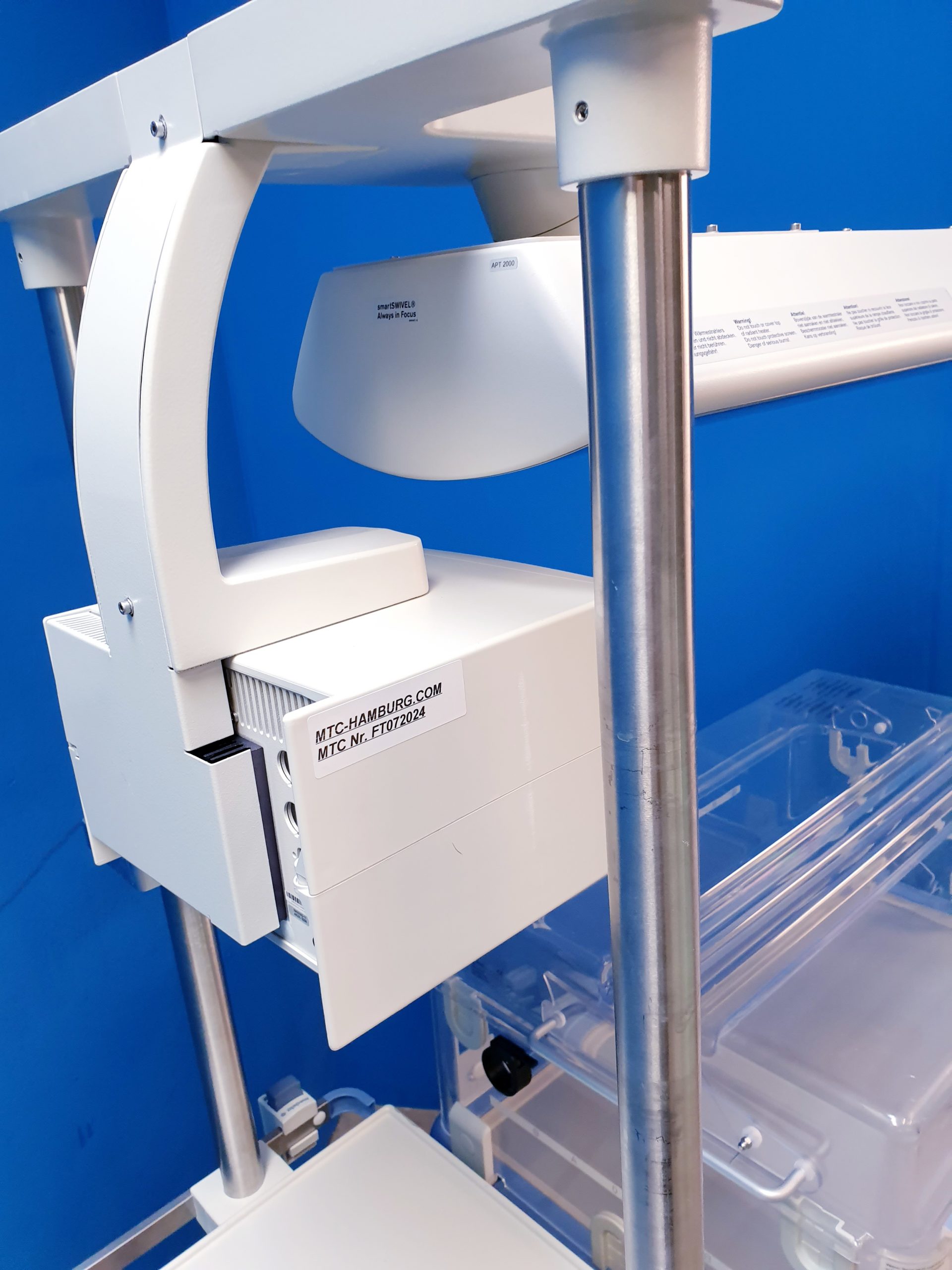 Dräger Babytherm 8000, fahrbare Reanimationseinheit für Neugeborene mit Wärmestrahler – Bild 3