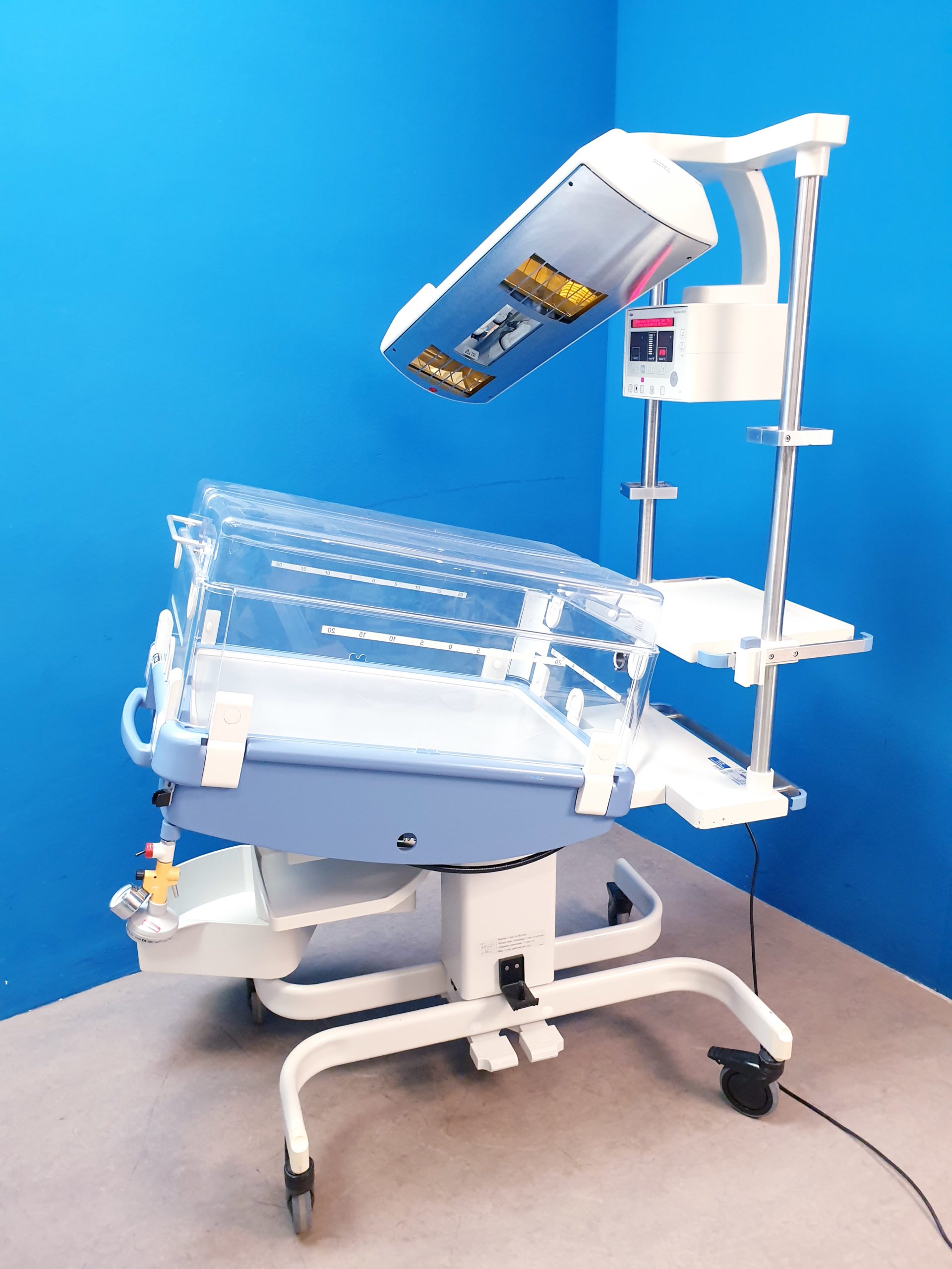 Dräger Babytherm 8000, fahrbare Reanimationseinheit für Neugeborene mit Wärmestrahler – Bild 11