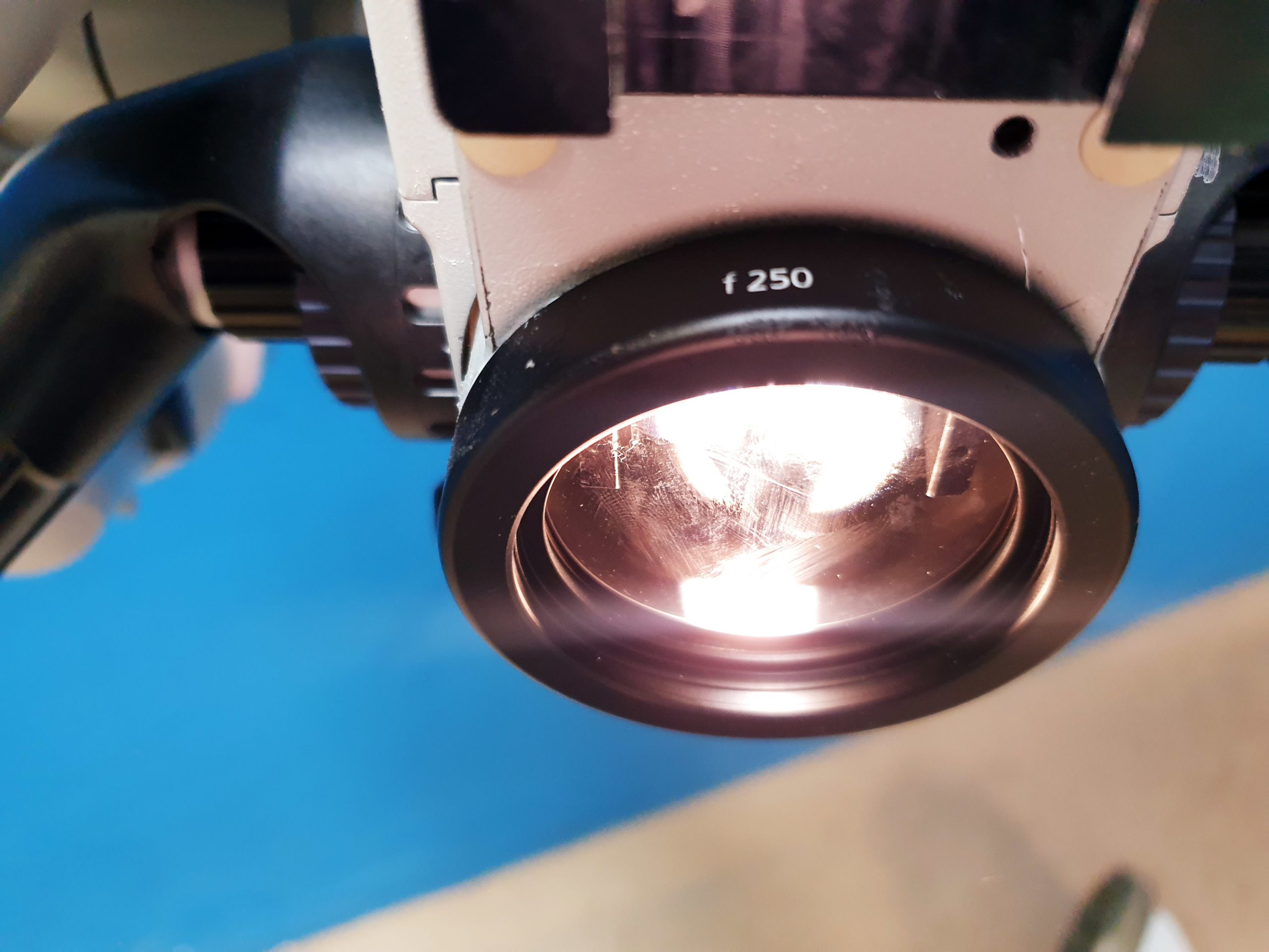 Zeiss PRO magis OPMI OP Mikroskop auf S8 Stativ Promagis f200 – Bild 12