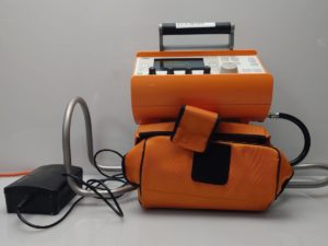 Draeger Dräger Oyxlog 3000 + Tragegestell und Netzteil