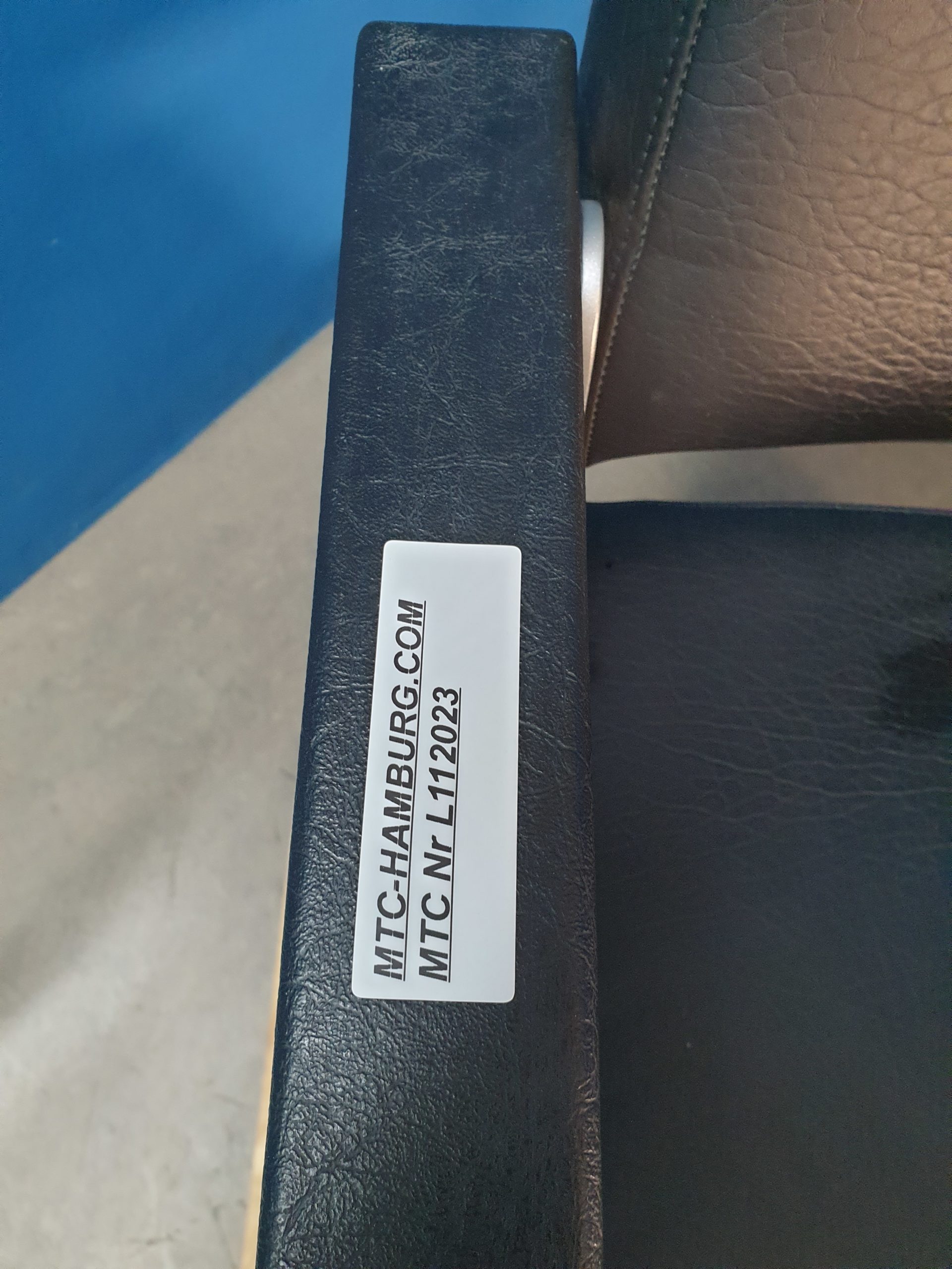 Patientenstuhl - Behandlungsstuhl - für die Ophtalmoligie - HNO; – Bild 2