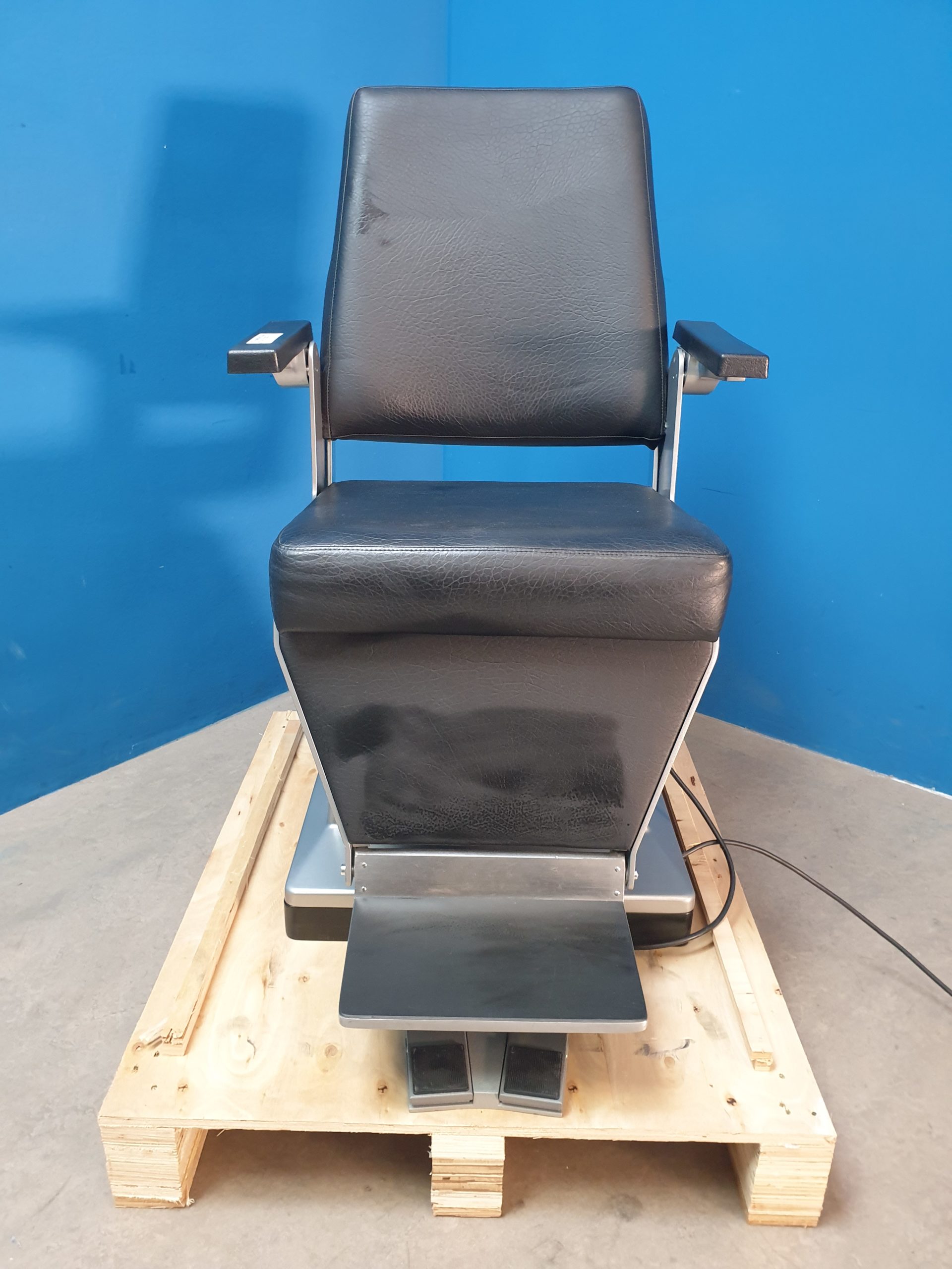 Patientenstuhl - Behandlungsstuhl - für die Ophtalmoligie - HNO; – Bild 3