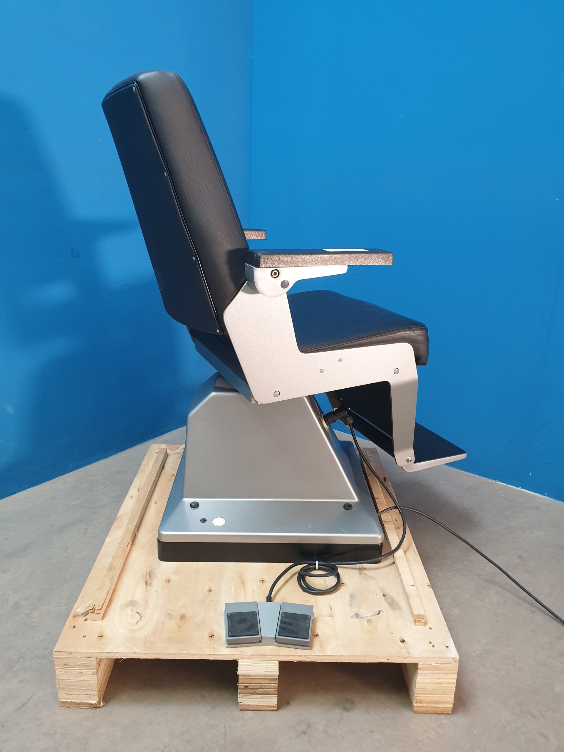 Patientenstuhl - Behandlungsstuhl - für die Ophtalmoligie - HNO; – Bild 4