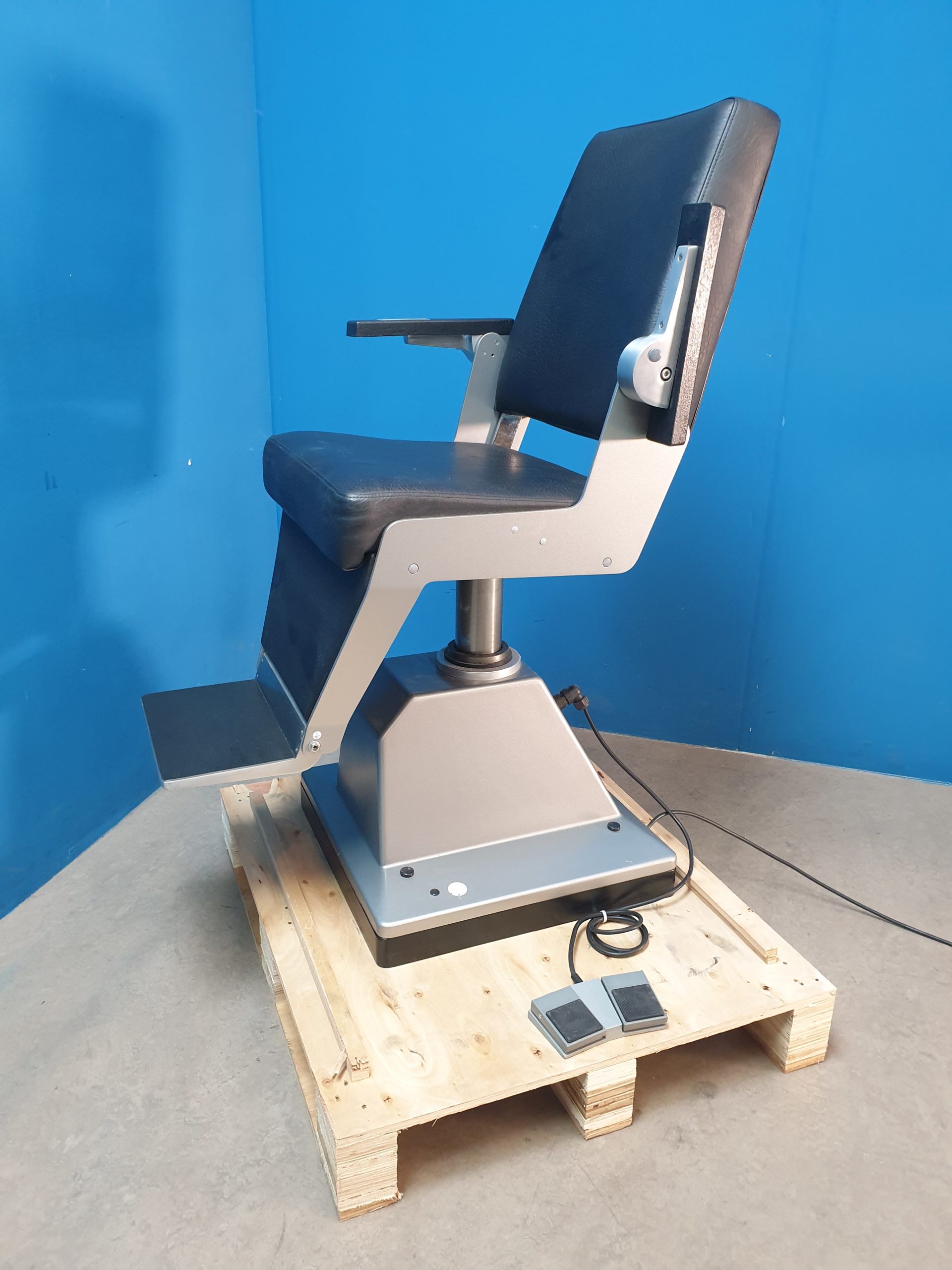 Patientenstuhl - Behandlungsstuhl - für die Ophtalmoligie - HNO; – Bild 6