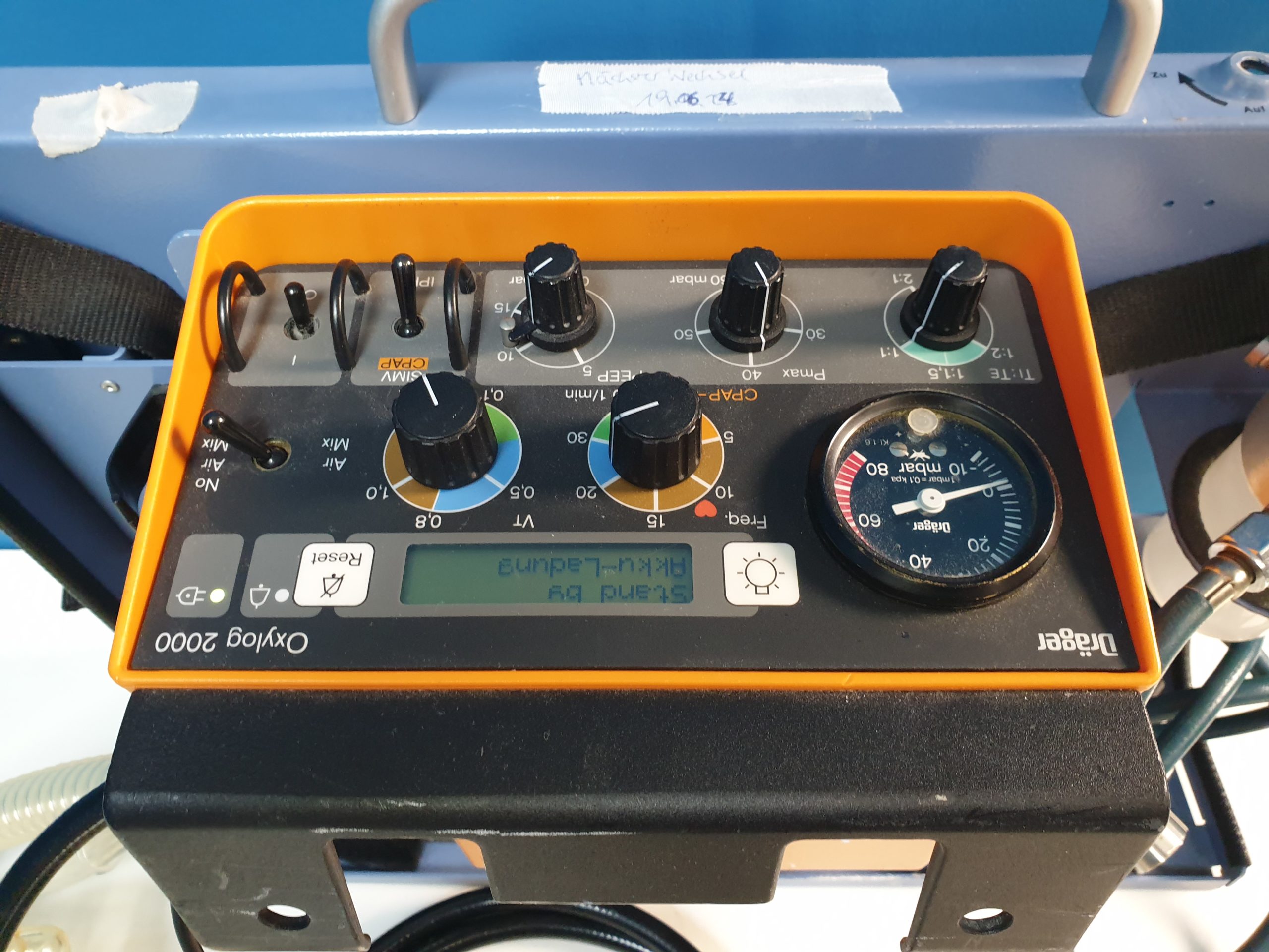 Dräger Draeger Oxylog 2000 mit Traggestellt ,Beatmungsgerät – Bild 6