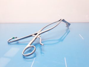 KLS Martin 15.776.31 Wundsperrer Scharf 4X4 Zähne 31,0 Cm