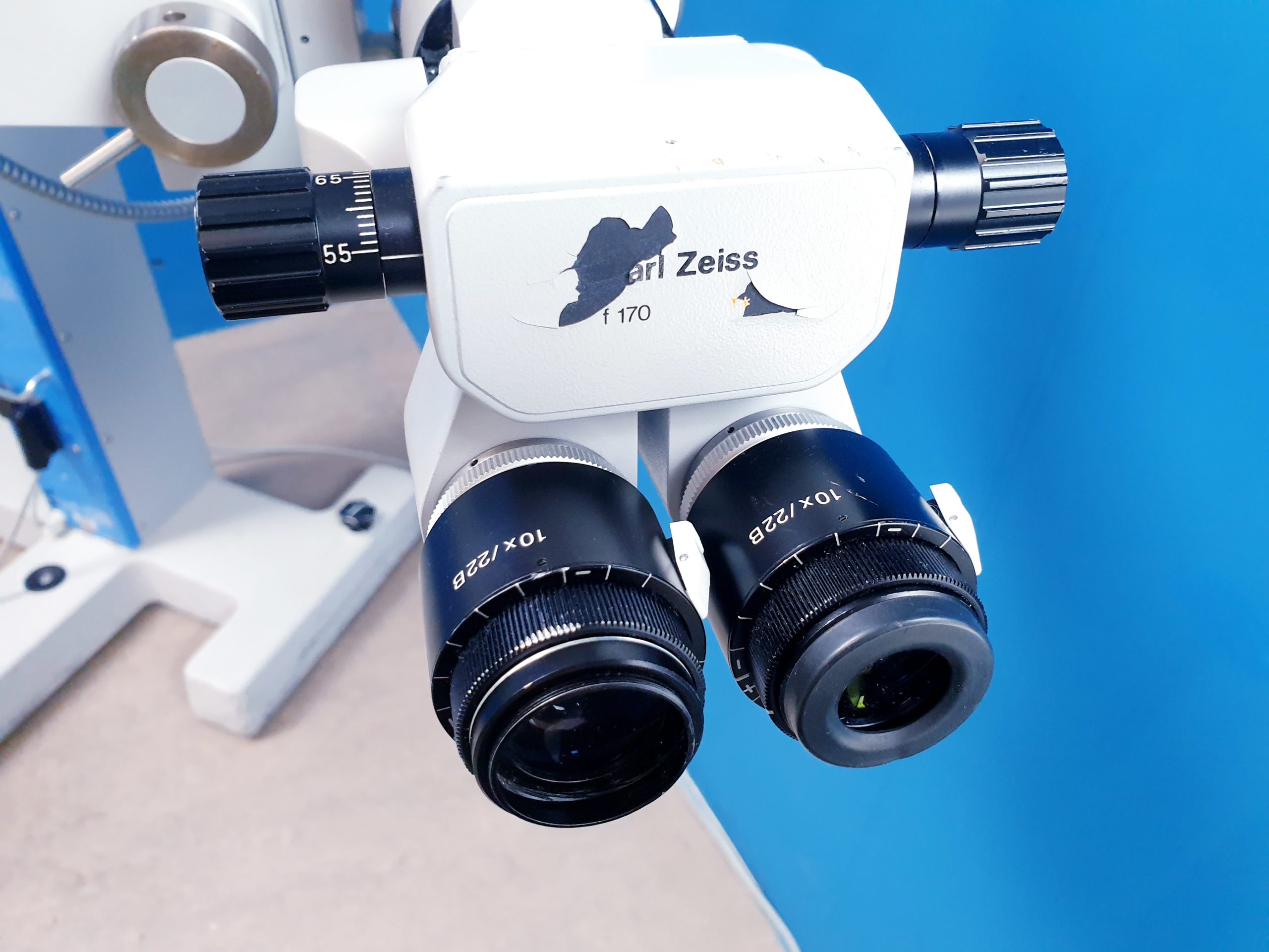 Zeiss Opmi MD auf S3 Stativ - mit mitbeobachter – Bild 12