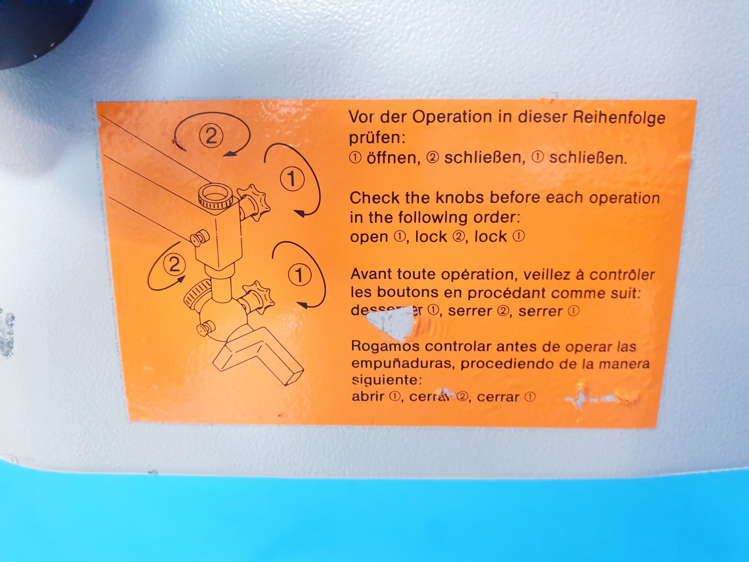 Zeiss Opmi MD auf S3 Stativ - mit mitbeobachter – Bild 23