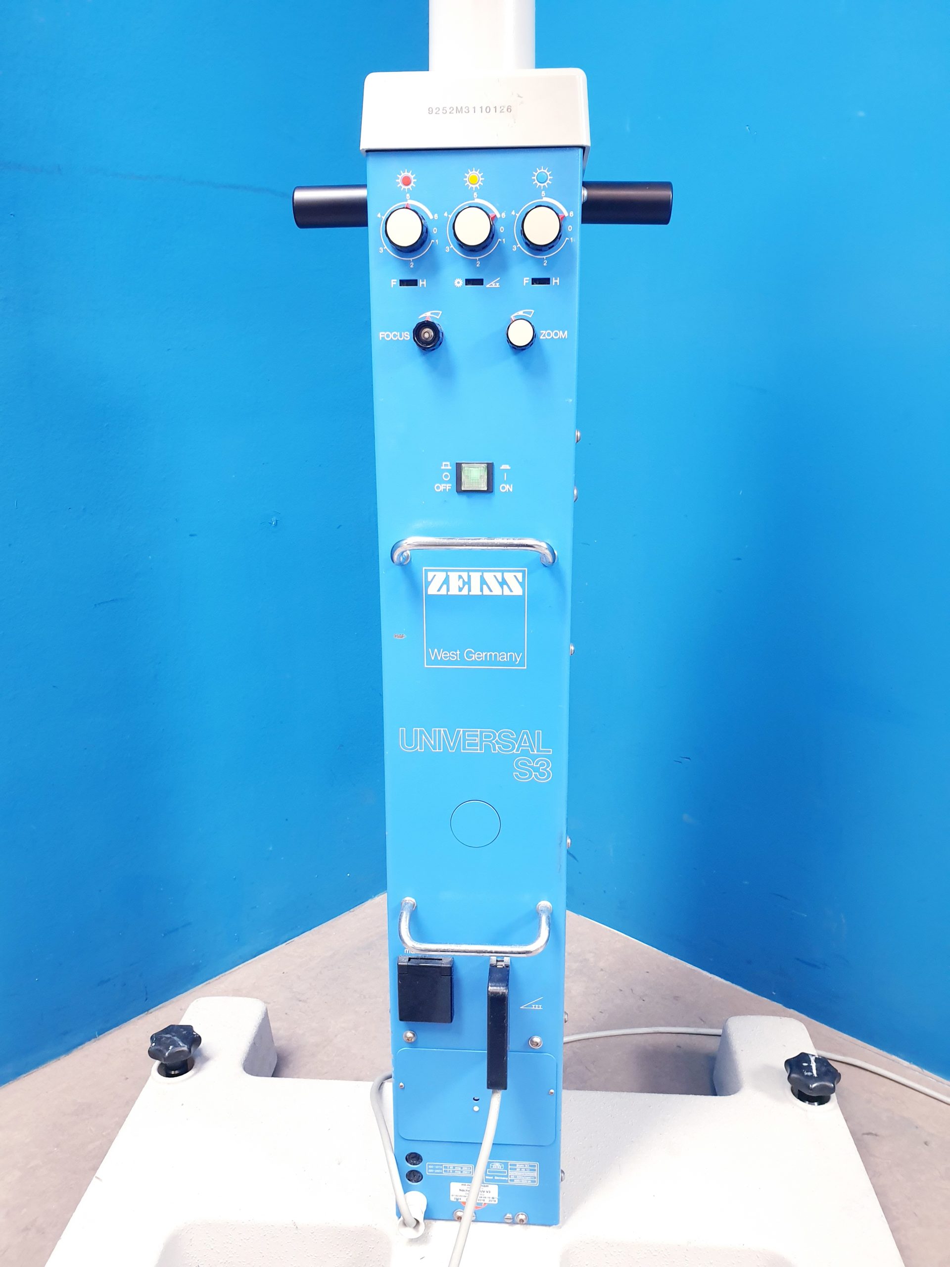 Zeiss Opmi MD auf S3 Stativ - mit mitbeobachter – Bild 25