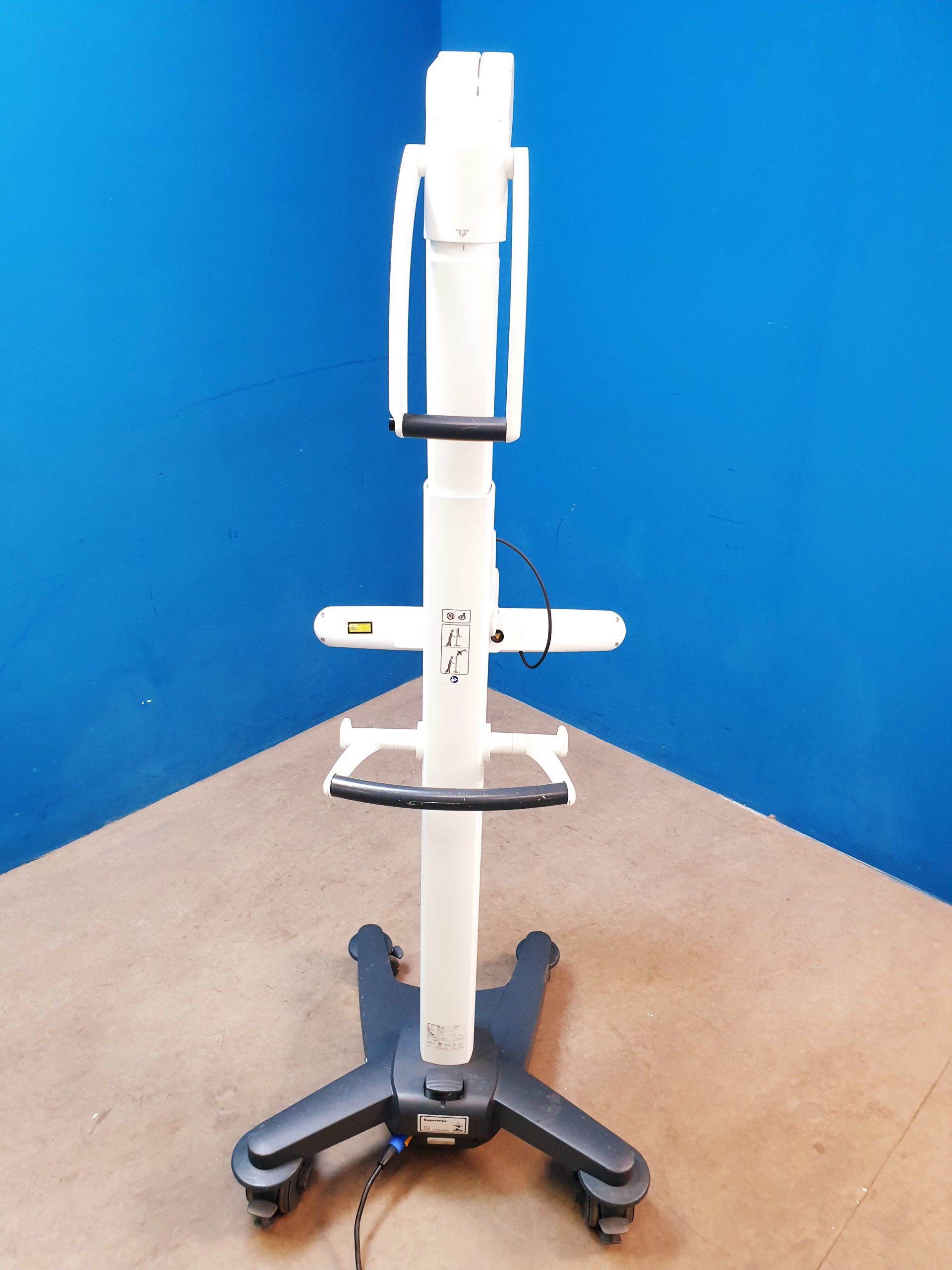 BRAINLAB Curve Chirurgisches Navigationssystem – Bild 9