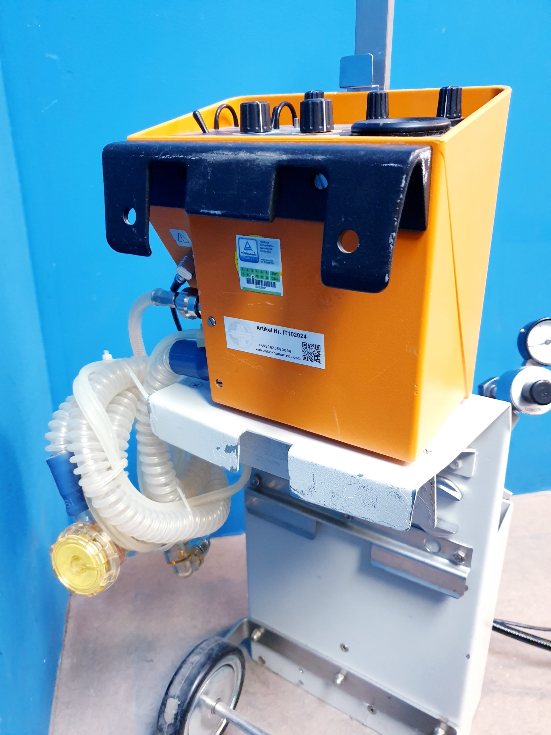 Draeger-Dräger Oxylog 2000 Notfallbeatmungsgerät - auf Fahrbarem Gestell – Bild 3