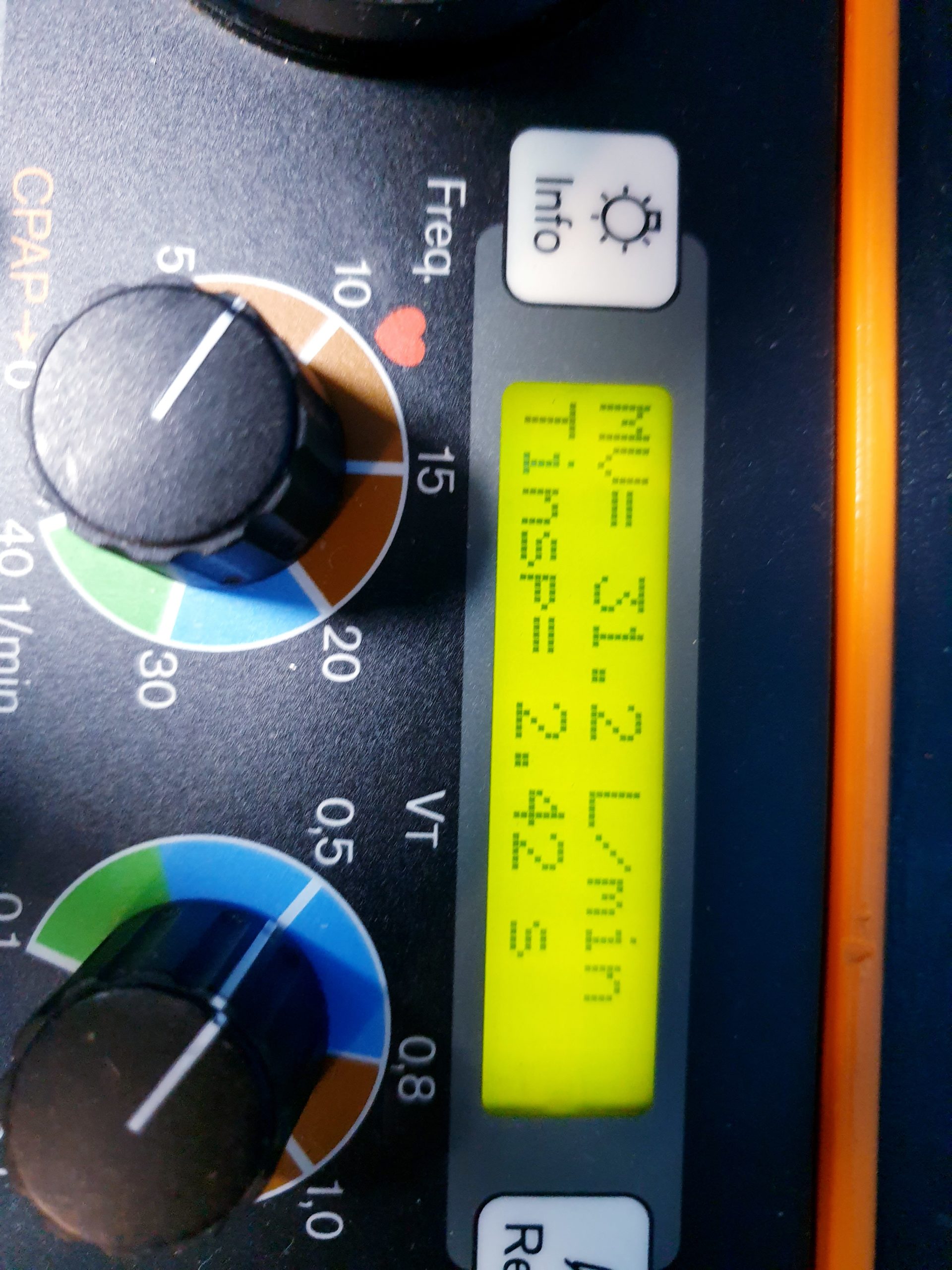 Draeger-Dräger Oxylog 2000 Notfallbeatmungsgerät - auf Fahrbarem Gestell – Bild 6