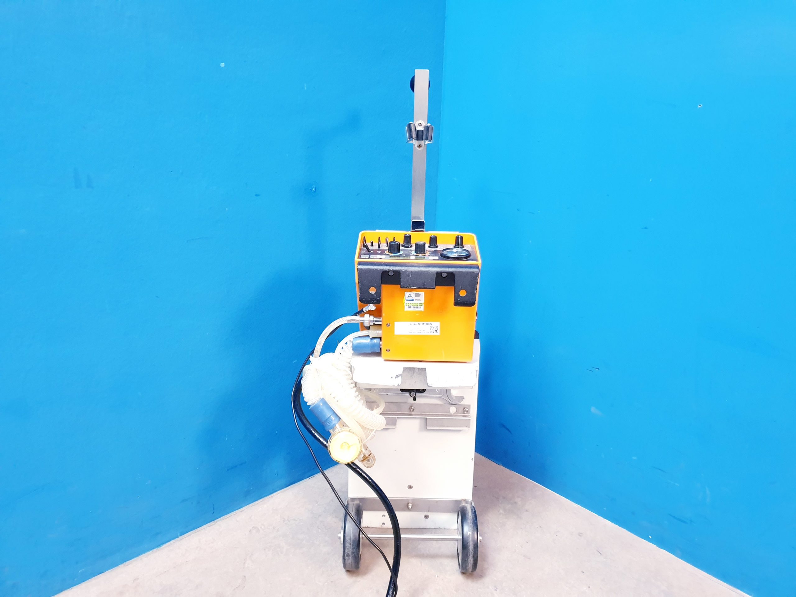 Draeger-Dräger Oxylog 2000 Notfallbeatmungsgerät - auf Fahrbarem Gestell