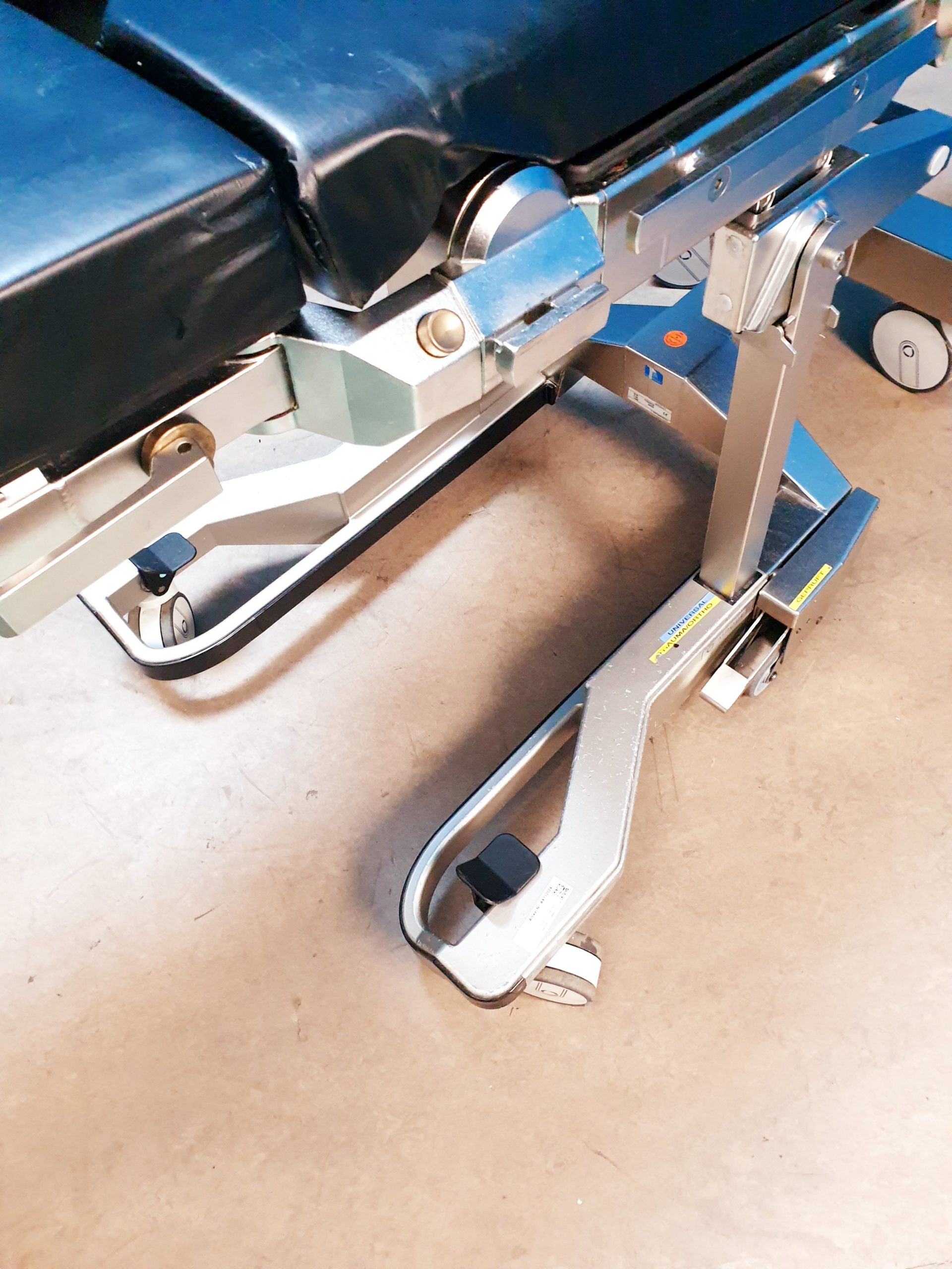 Maquet 1150.10A0 + 114061C0 Op Tischplatte Lafette – Bild 5