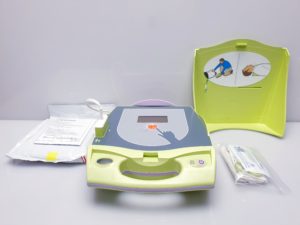 Zoll AED Plus Vollautomat Defibrillator vollautomatisch