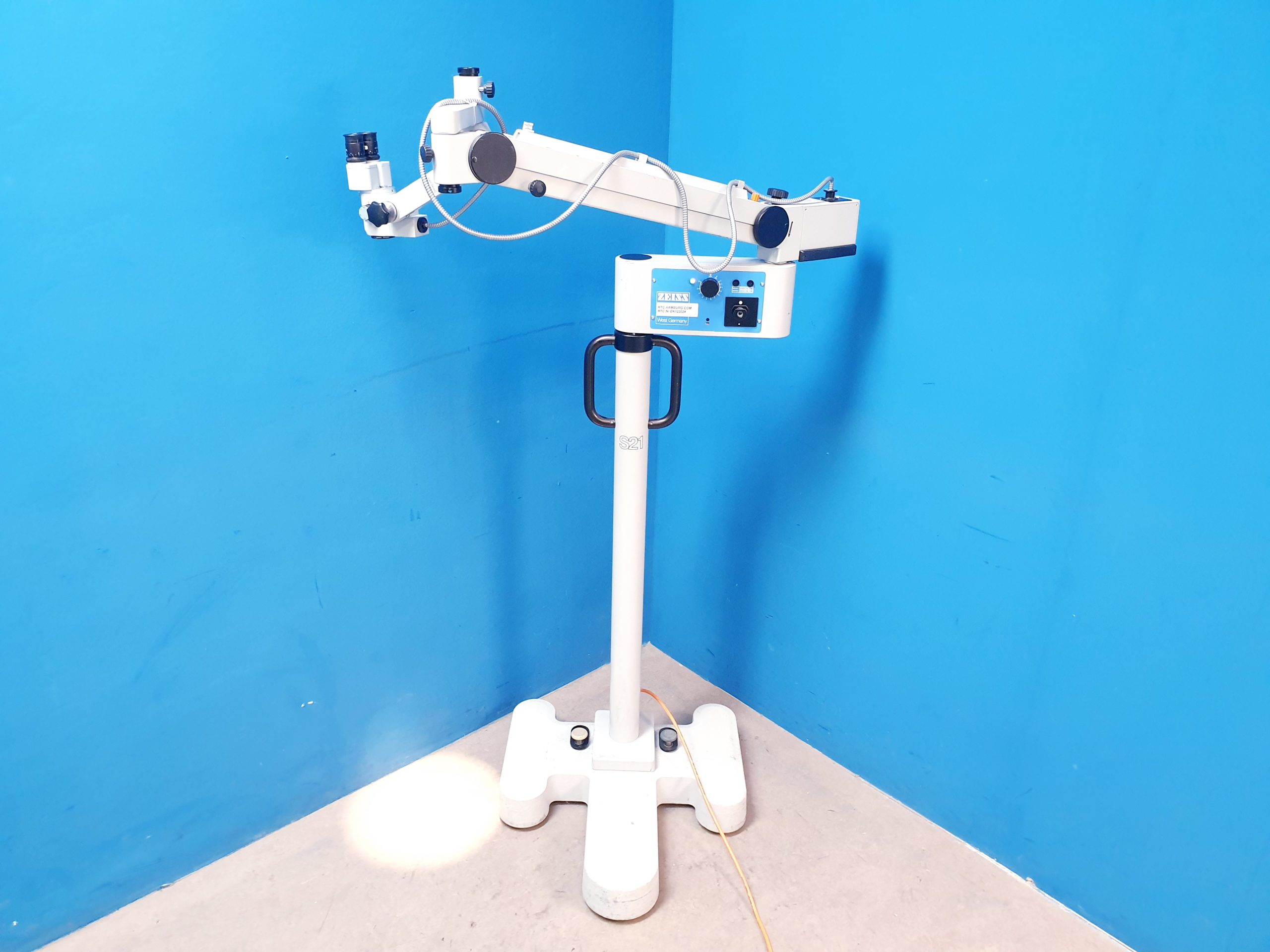 Carl Zeiss OPMI 19-FC OP-Mikroskop f 125 - f 250 - auf S21 Standfuß BK122024