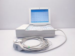 Schiller AT-10 PLUS EKG 12 Kanal Gerät mit LCD Display