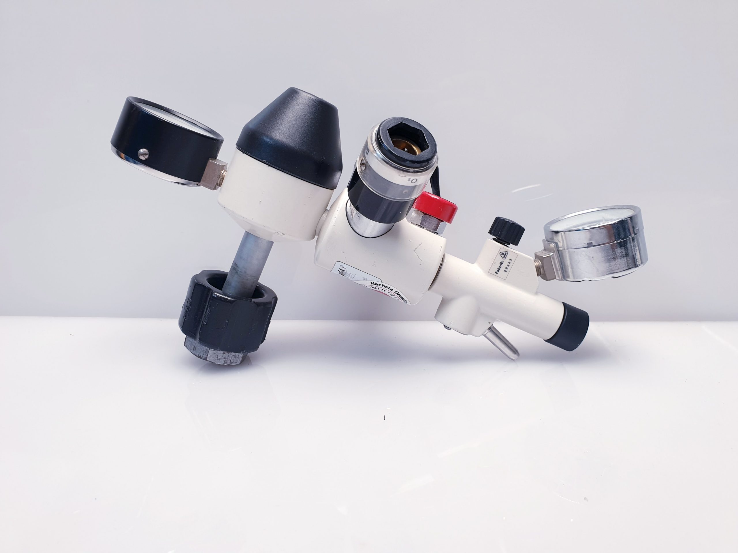 Draeger - Dräger 2M86210 Druckminderer Verteiler 2x Anschlüsse + 2x Brometer