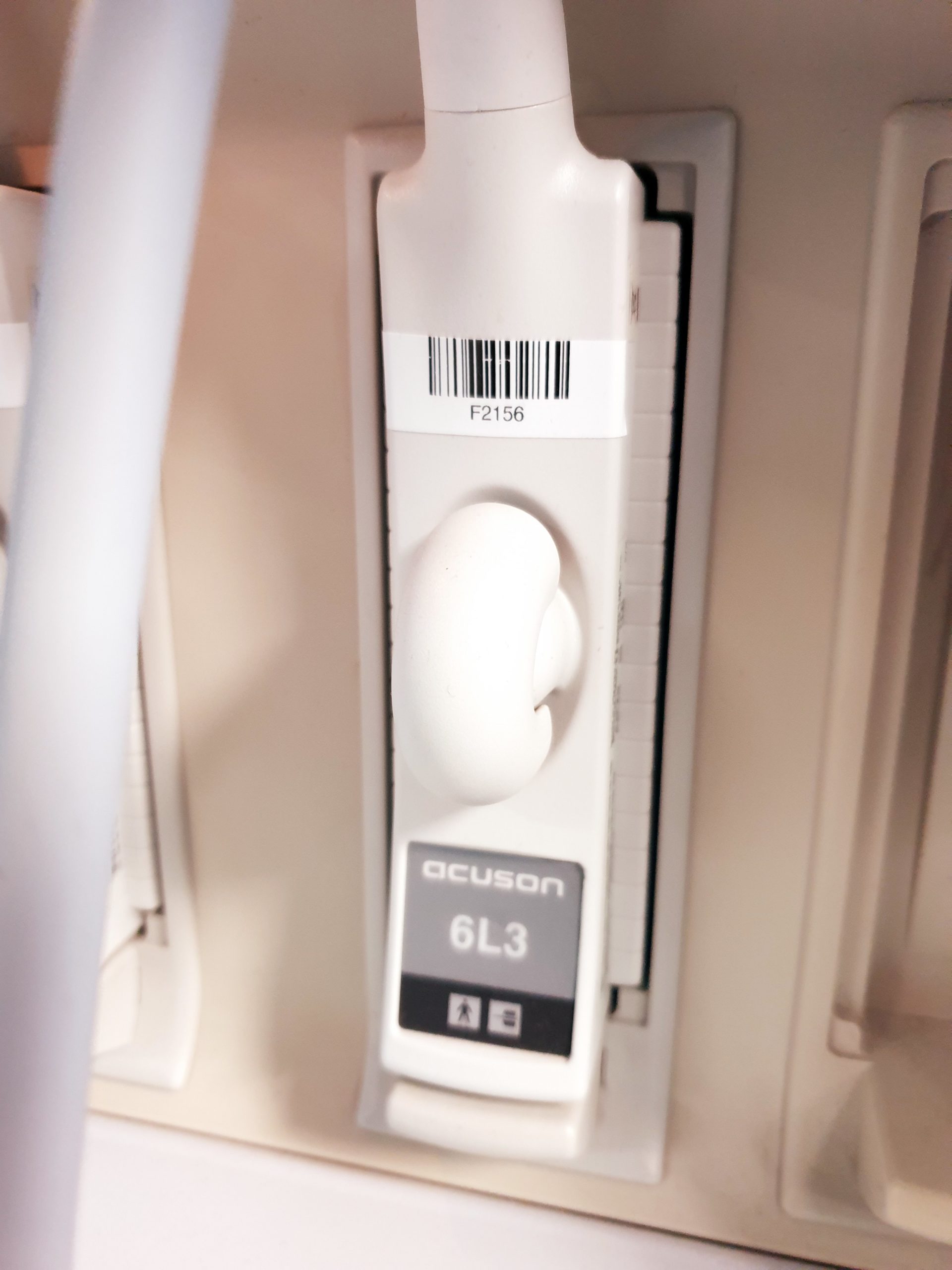 Siemens Acuson Sequoia 512 Farbdoppler + 4V1c + 4C1 + 6L3 – Bild 7