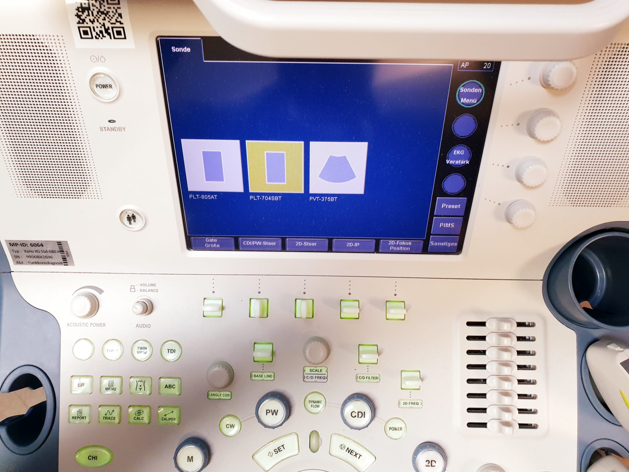 Toshiba SSA-680A Xario XG Farbdoppler PVT-375BT + PLT-805AT + PLT-704SBT – Bild 9