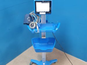 GE Carescape VC150 SpO2 + NiBp Vitaldatenmonitor mit Gerätewagen