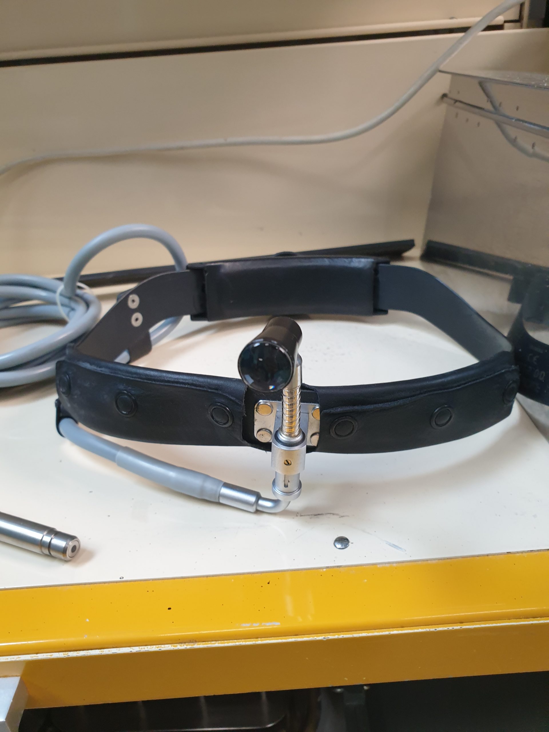 Atmos Practica 3 HNO Einheit + Instrumentenschrank, Mikroskop - Patientestuhl – Bild 11