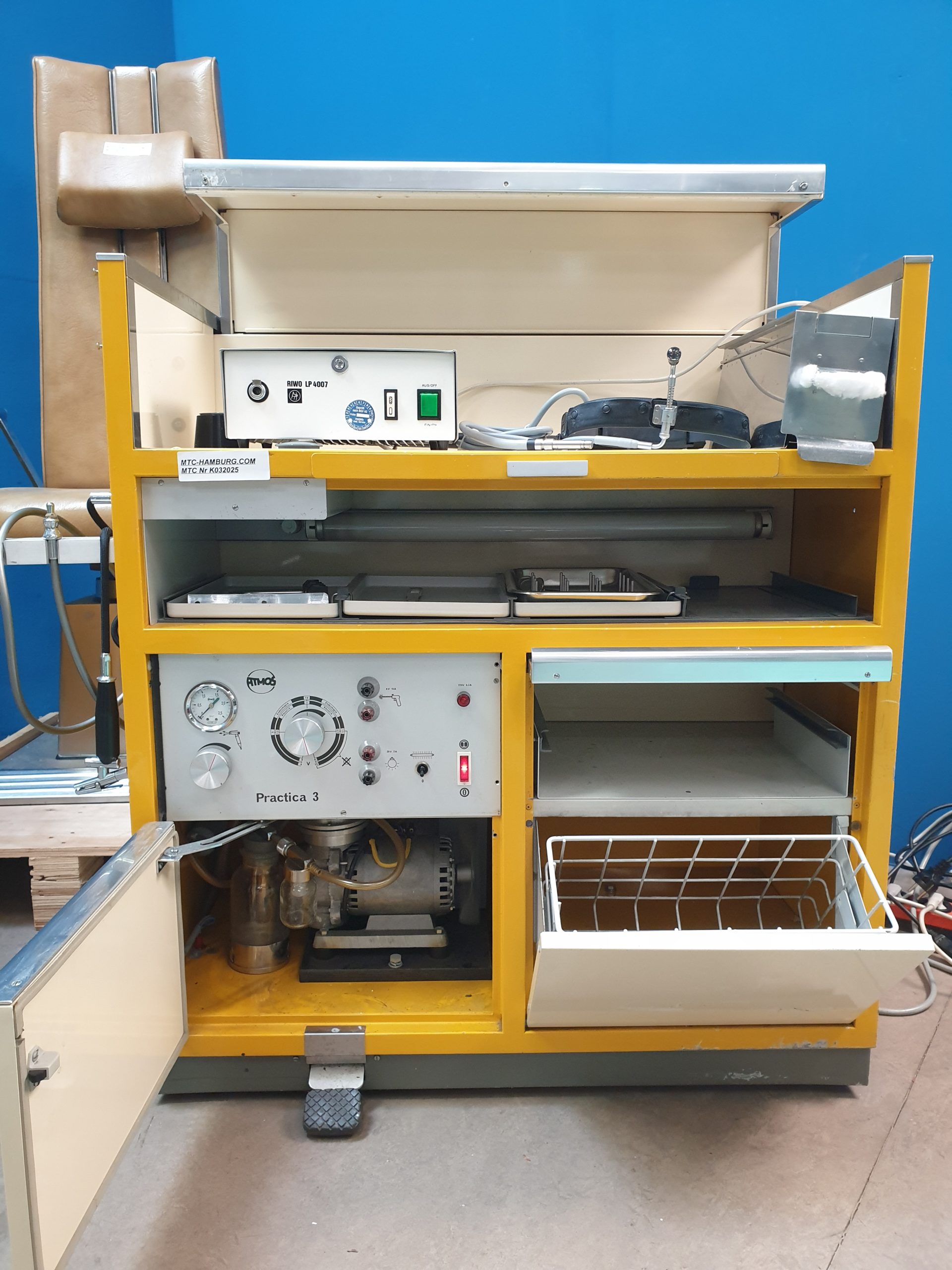 Atmos Practica 3 HNO Einheit + Instrumentenschrank, Mikroskop - Patientestuhl – Bild 12