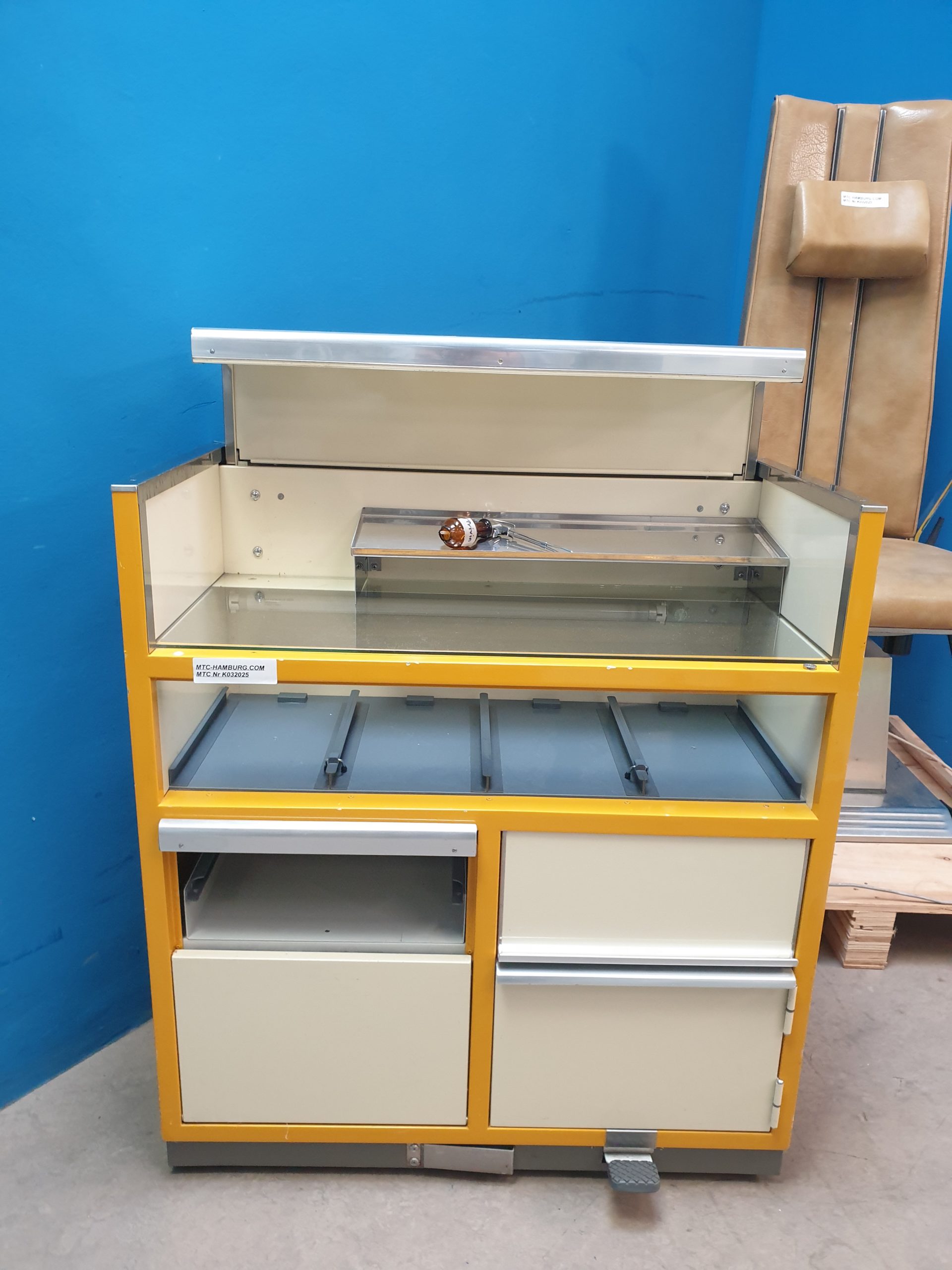 Atmos Practica 3 HNO Einheit + Instrumentenschrank, Mikroskop - Patientestuhl – Bild 15