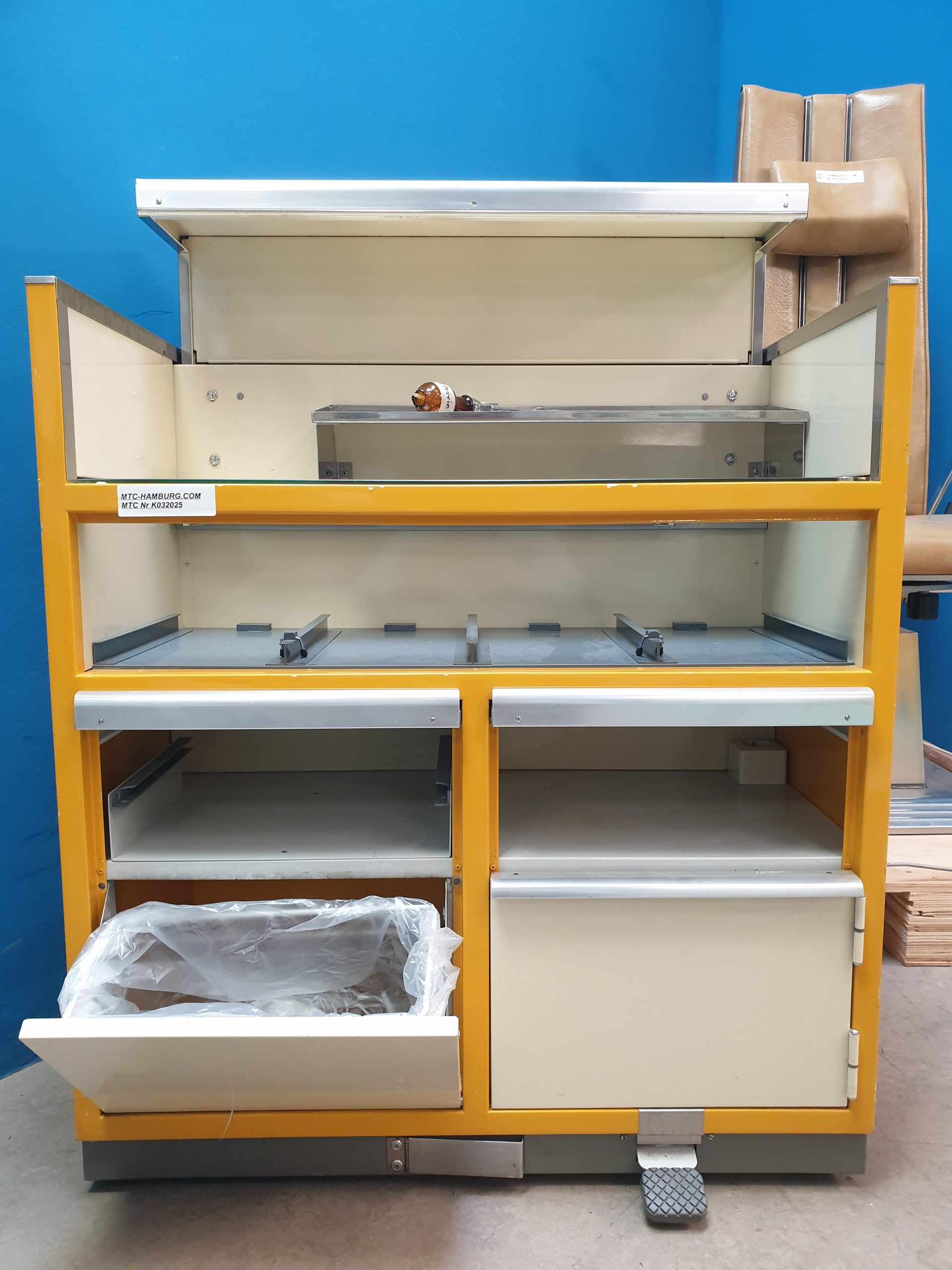 Atmos Practica 3 HNO Einheit + Instrumentenschrank, Mikroskop - Patientestuhl – Bild 19