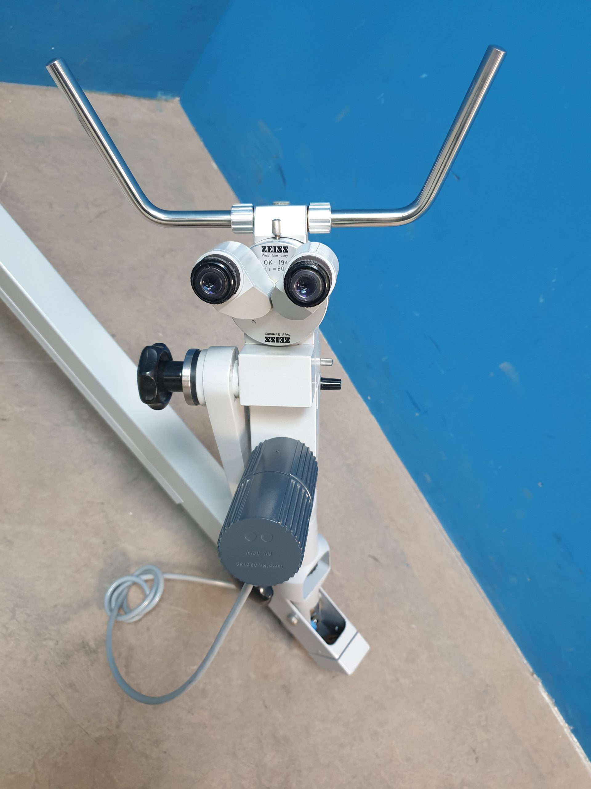 Atmos Practica 3 HNO Einheit + Instrumentenschrank, Mikroskop - Patientestuhl – Bild 30