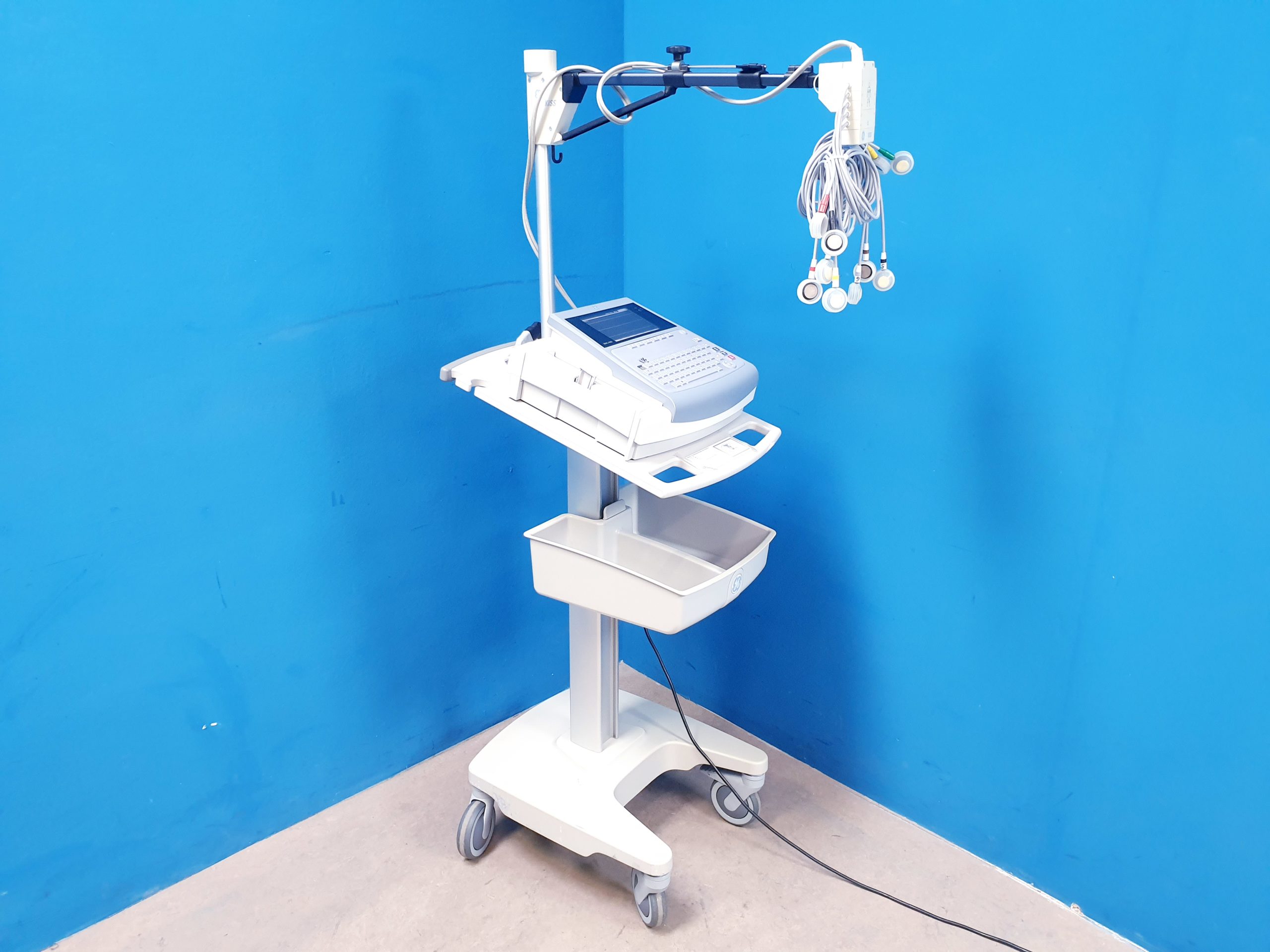 Ge Mac 1600 EKG Gerät mit Gerätewagen mit Kabelarmhalterung – Bild 3