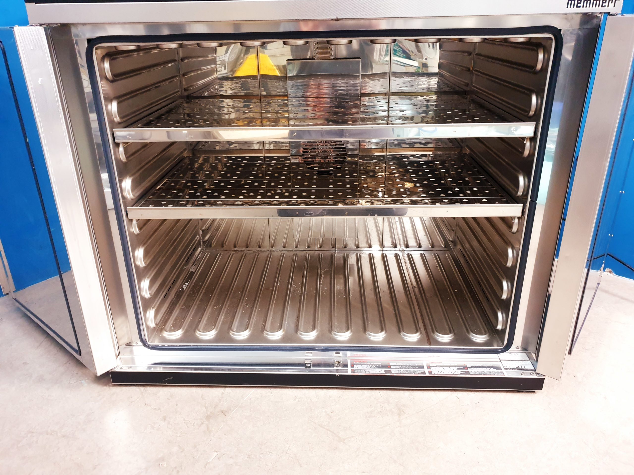 Memmert UNP 600 Incubator Wärmeschrank 250°C 256L Volumen – Bild 3