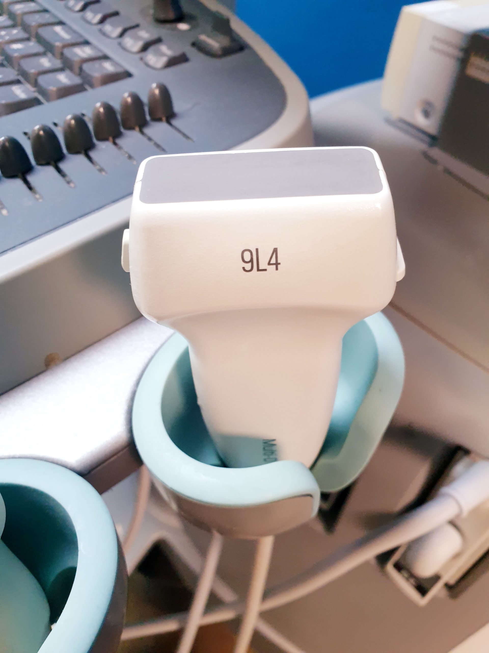 Siemens Acuson S2000 Baujahr 2011 mit drei Sonden Acuson 9L4, Acuson 4V1c, Acuson 4C1, – Bild 20