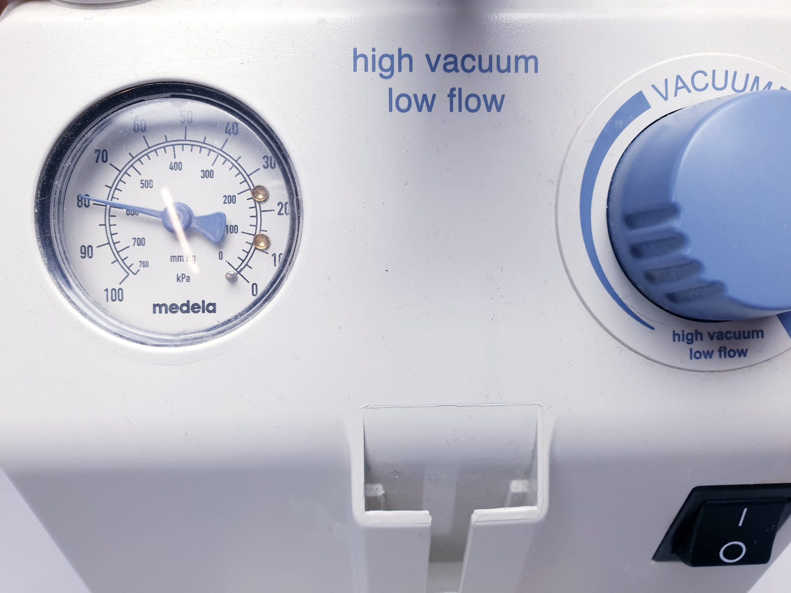 Medela Vario 18 Universal-Absaugpumpe ohne Behälter – Bild 8