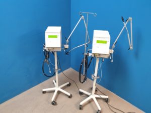 Dräger Draeger – Babylog 8000 plus mit fahrbarem Stativ Beatmungsgerät