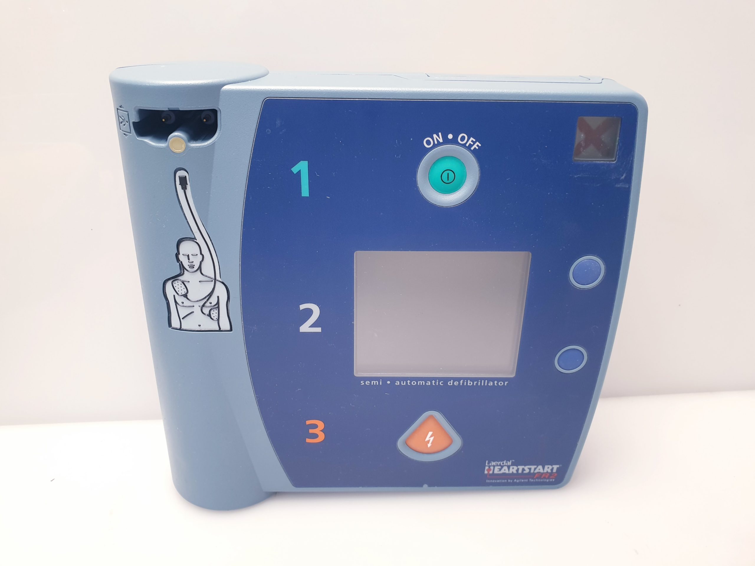 Laerdal heartstart fr2 semi automatic Defibrillator mit Batterie – Bild 6