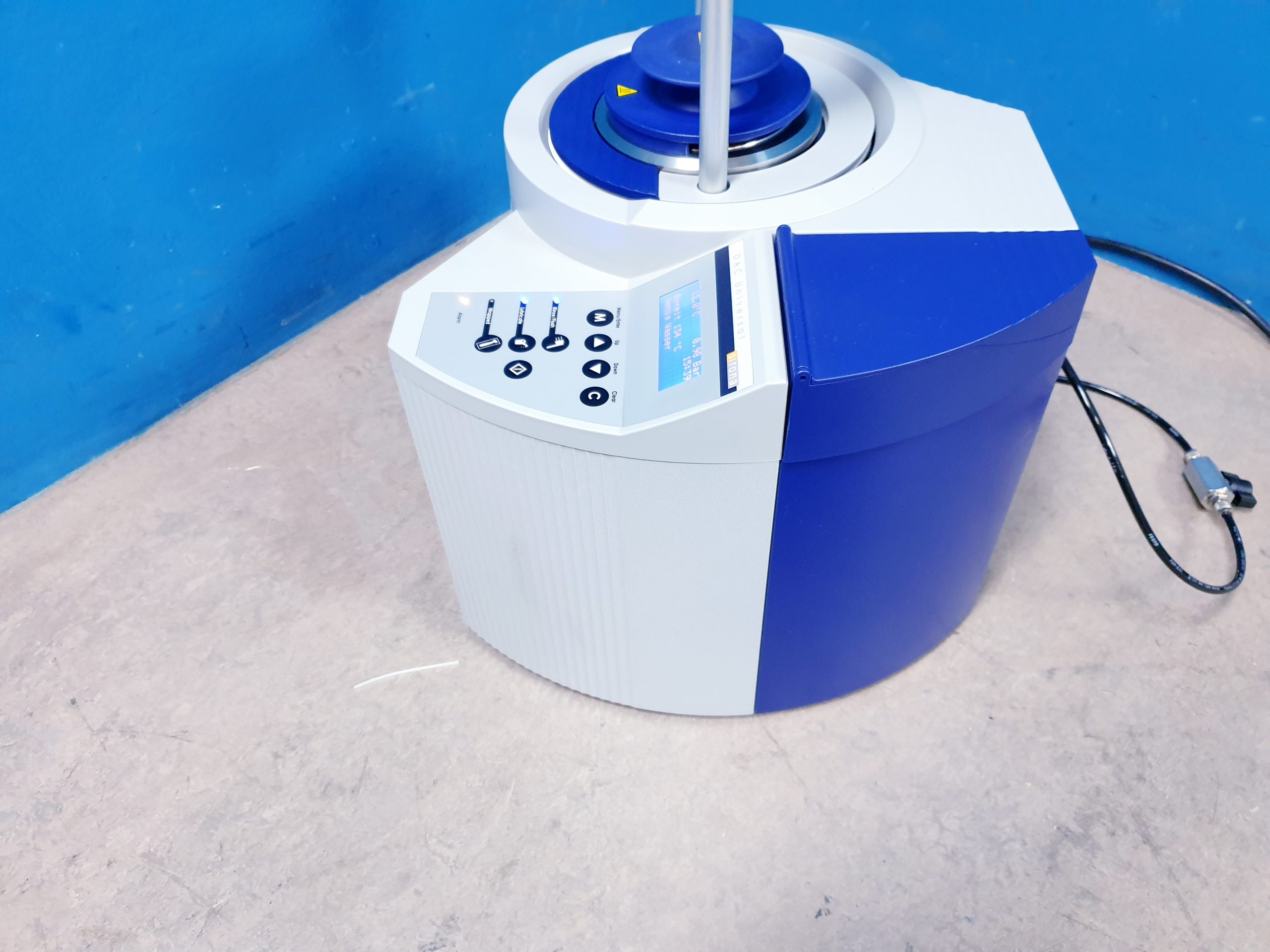 Sirona DAC Universal Sterilisator Instrumentenhygiene für Winkelstücke – Bild 9