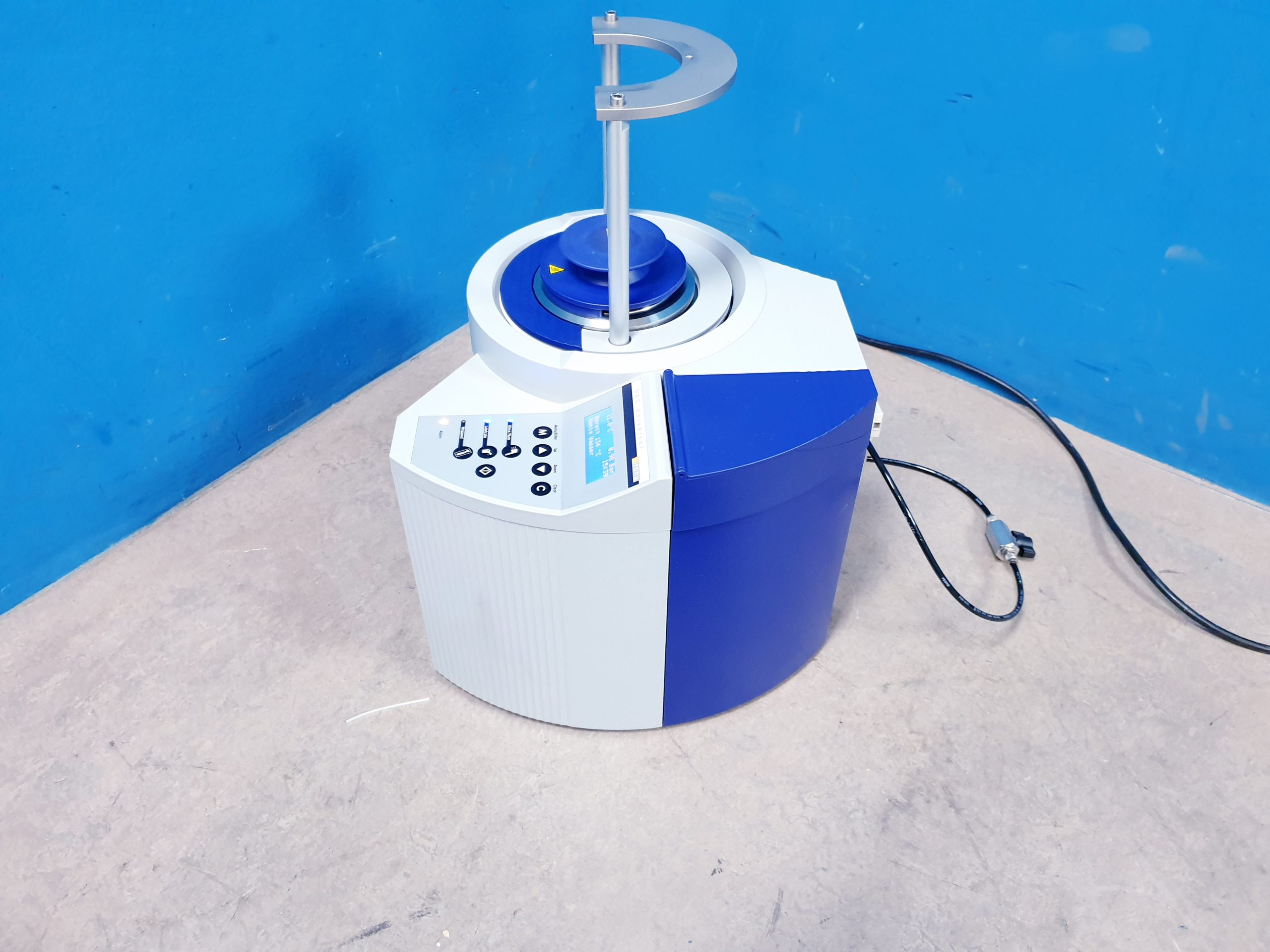 Sirona DAC Universal Sterilisator Instrumentenhygiene für Winkelstücke