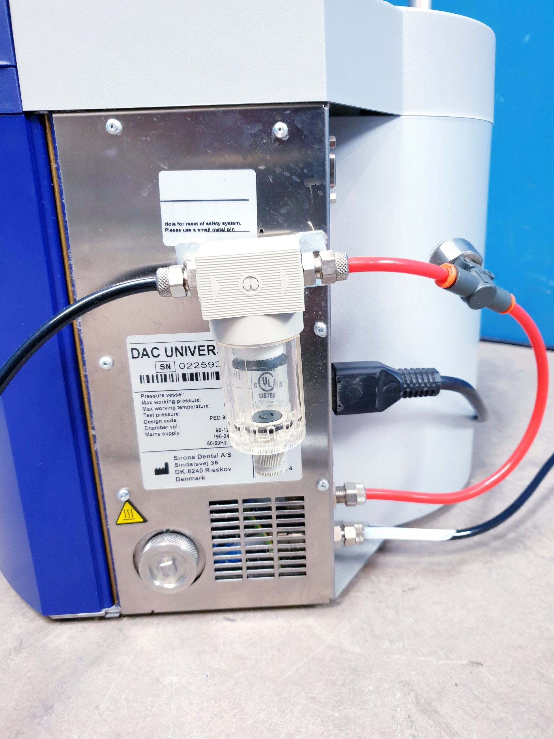 Sirona DAC Universal Sterilisator Instrumentenhygiene für Winkelstücke – Bild 15